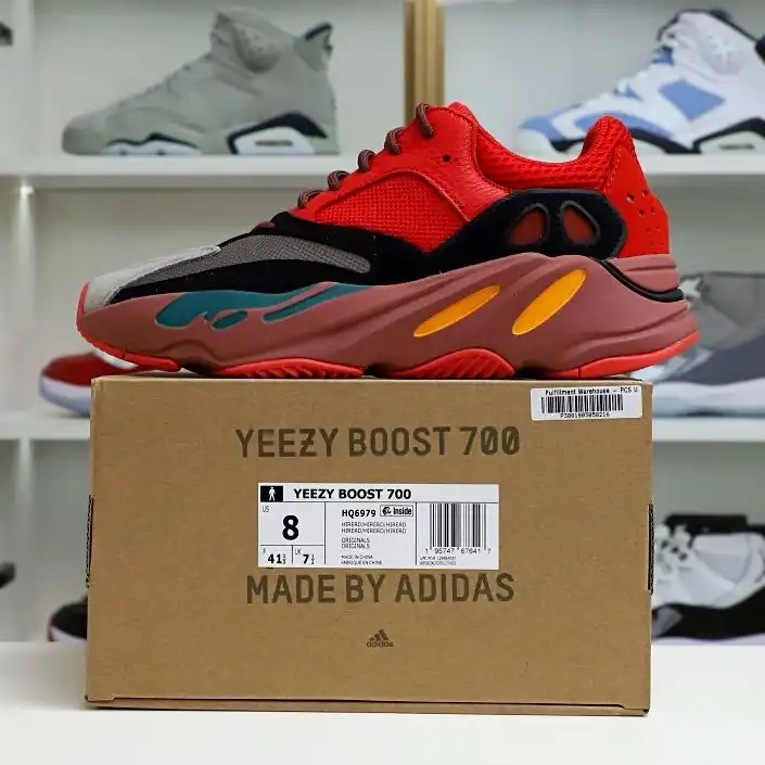 Kimikick YEEZY BOOST 700 HI-RES RED HQ6979