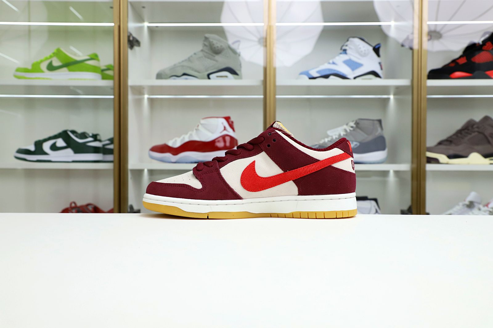 Kimi kick Nike Dunk SB Low Skate Like a Girl