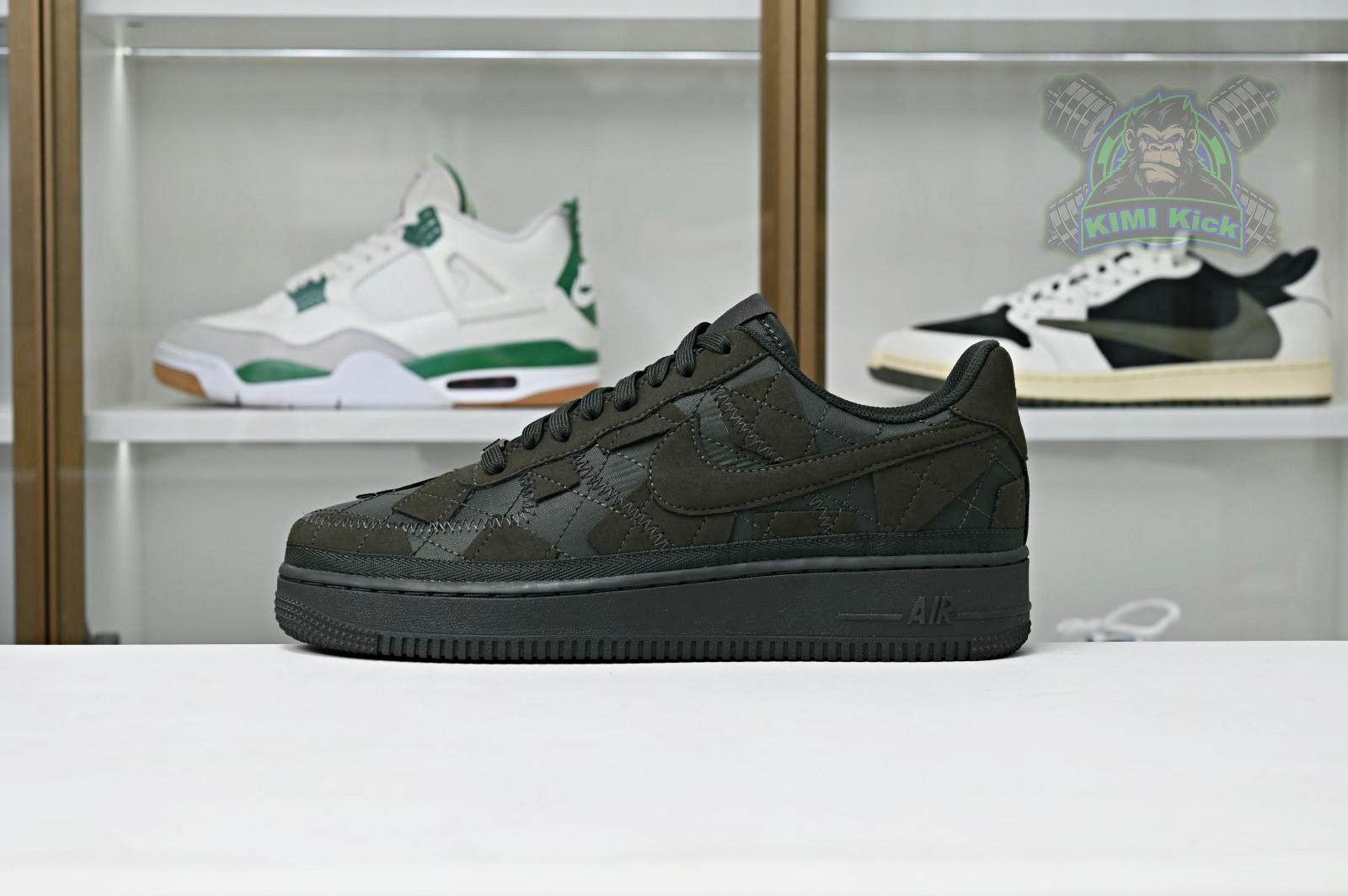 Kimi kick Nike Air Force 1 Low sequoia