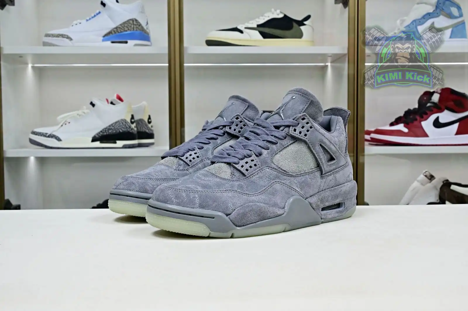 Kimikick Jordan Air Jordan 4 retro kaws