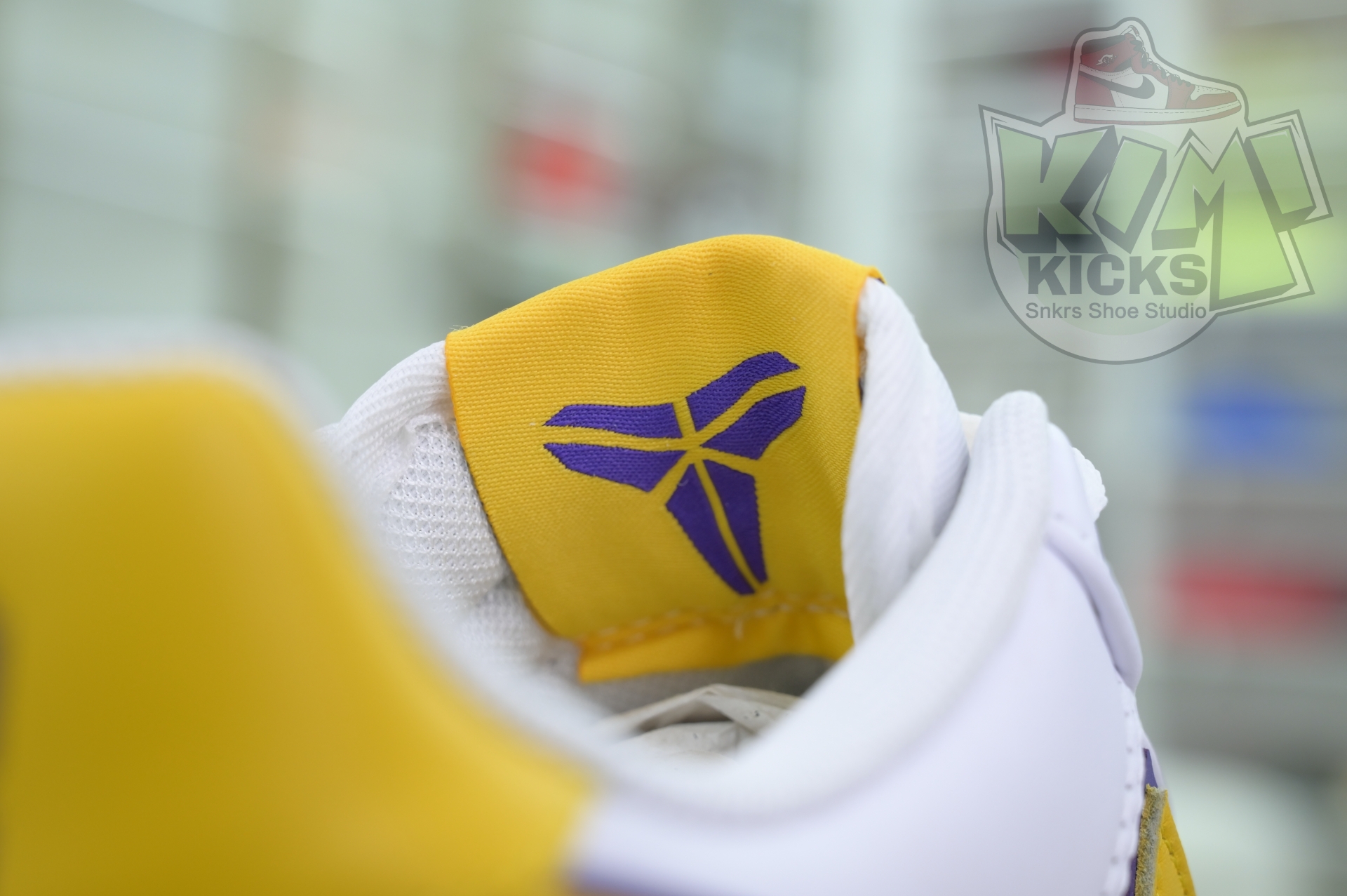 Kimi kick Kobe Bryant x Nike Air Force 1