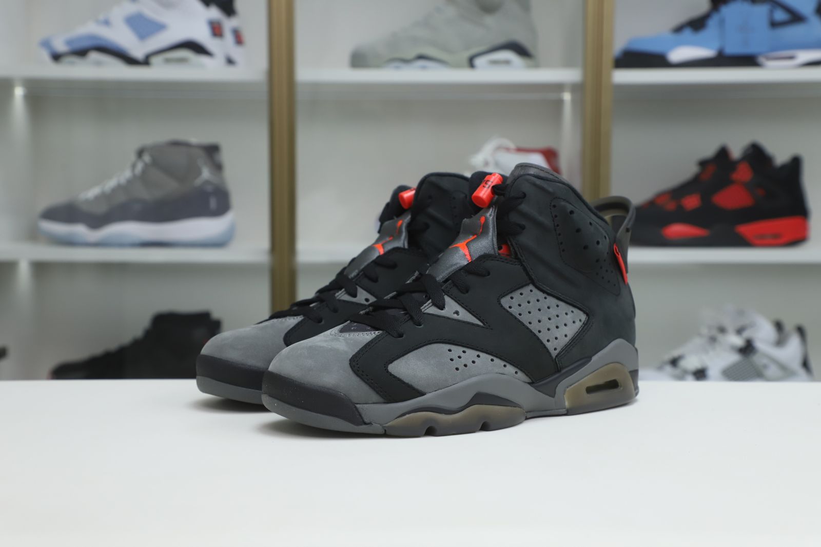 Kimi kick PARIS SAINT-GERMAIN X AIR JORDAN 6 RETRO 'IRON GREY'