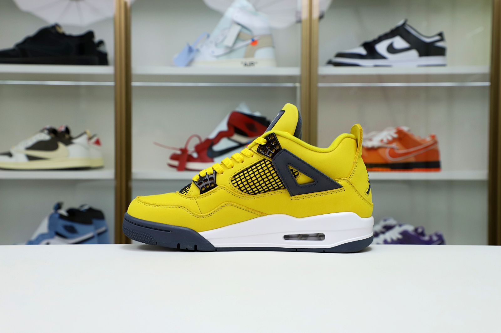 Kimi kick AIR JORDAN AIR JORDAN 4 RETRO 'LIGHTNING' 2021