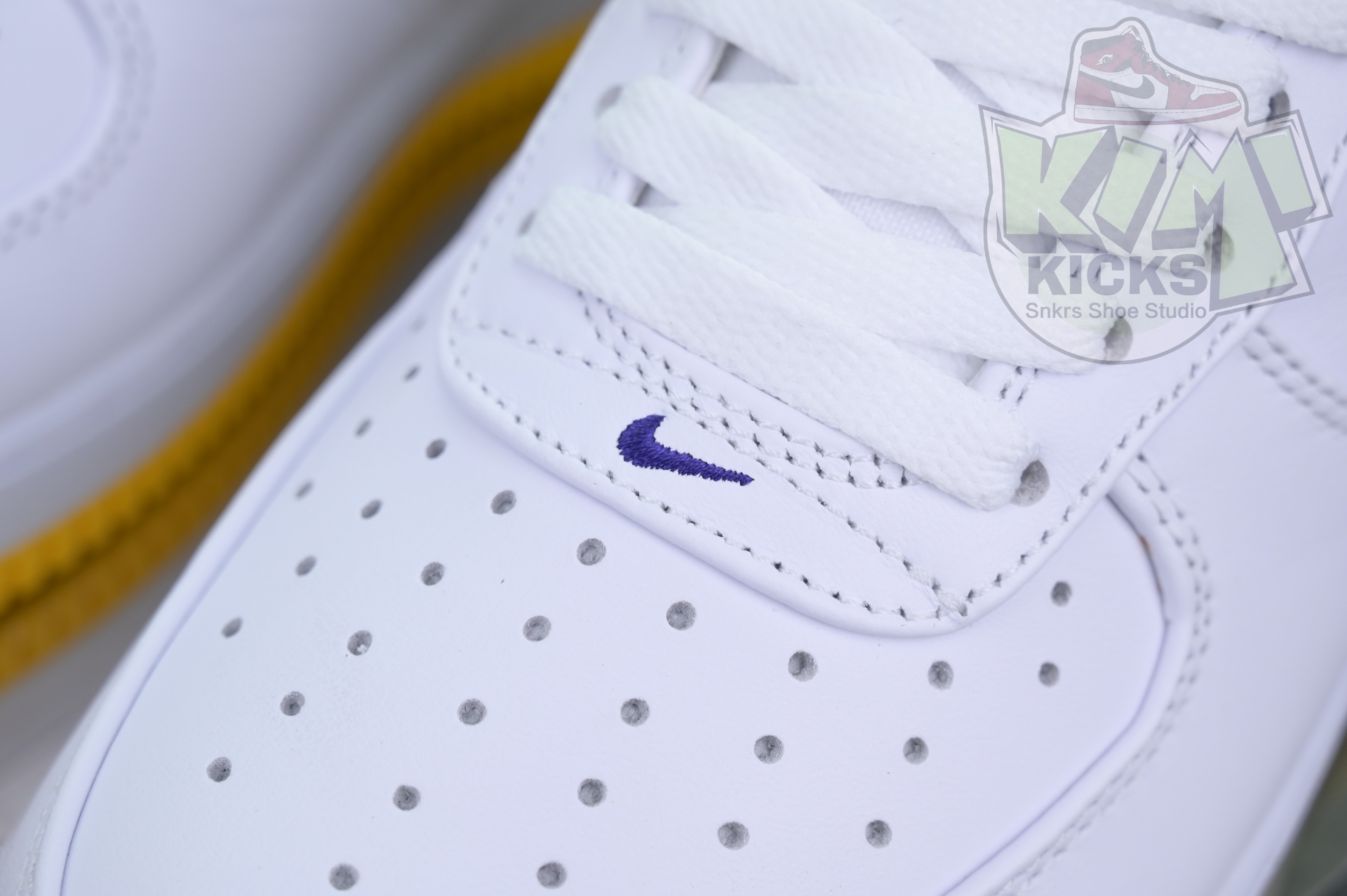 Kimi kick Kobe Bryant x Nike Air Force 1