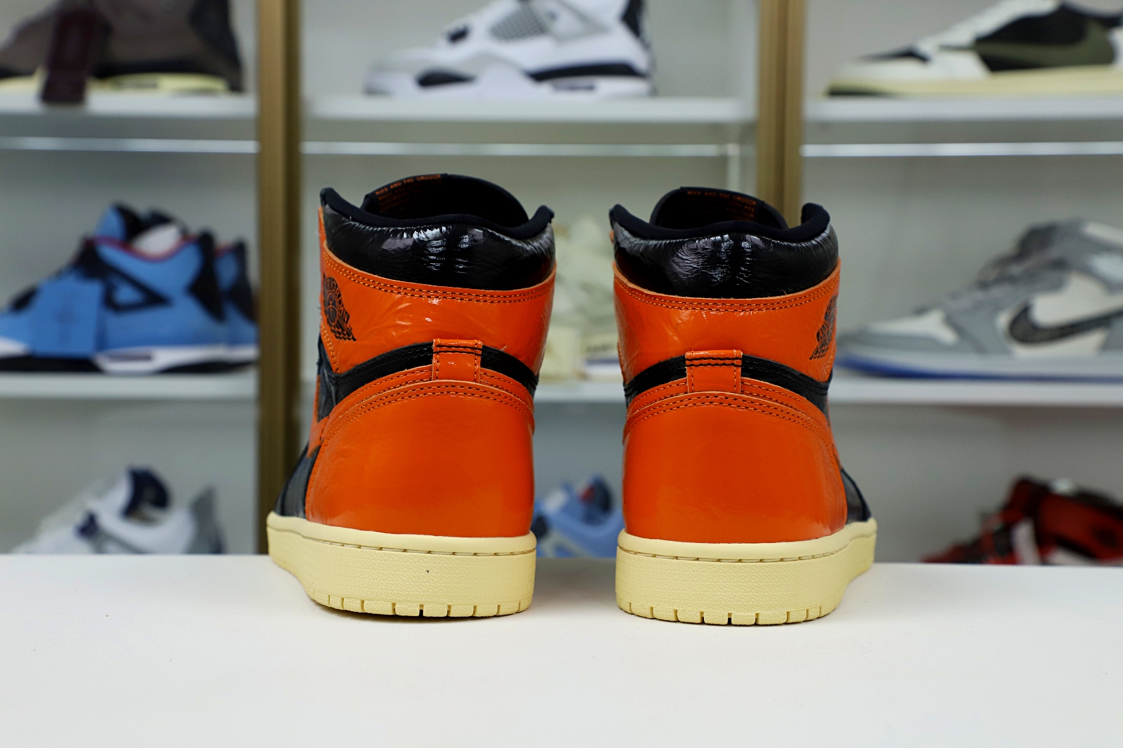 Kimi kick AIR JORDAN 1 RETRO HIGH OG 'SHATTERED BACKBOARD 3.0'