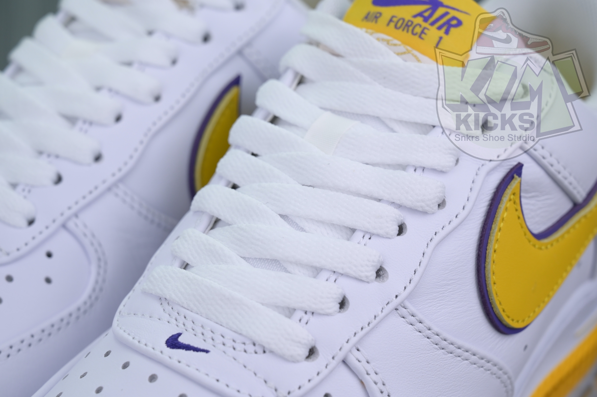 Kimi kick Kobe Bryant x Nike Air Force 1