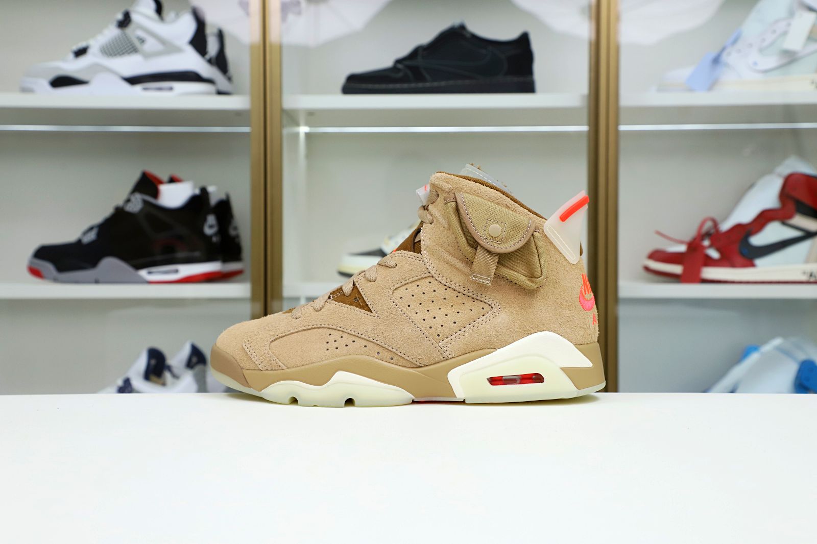 Kimi kick Travis Scott x Air Jordan 6 Retro SP 