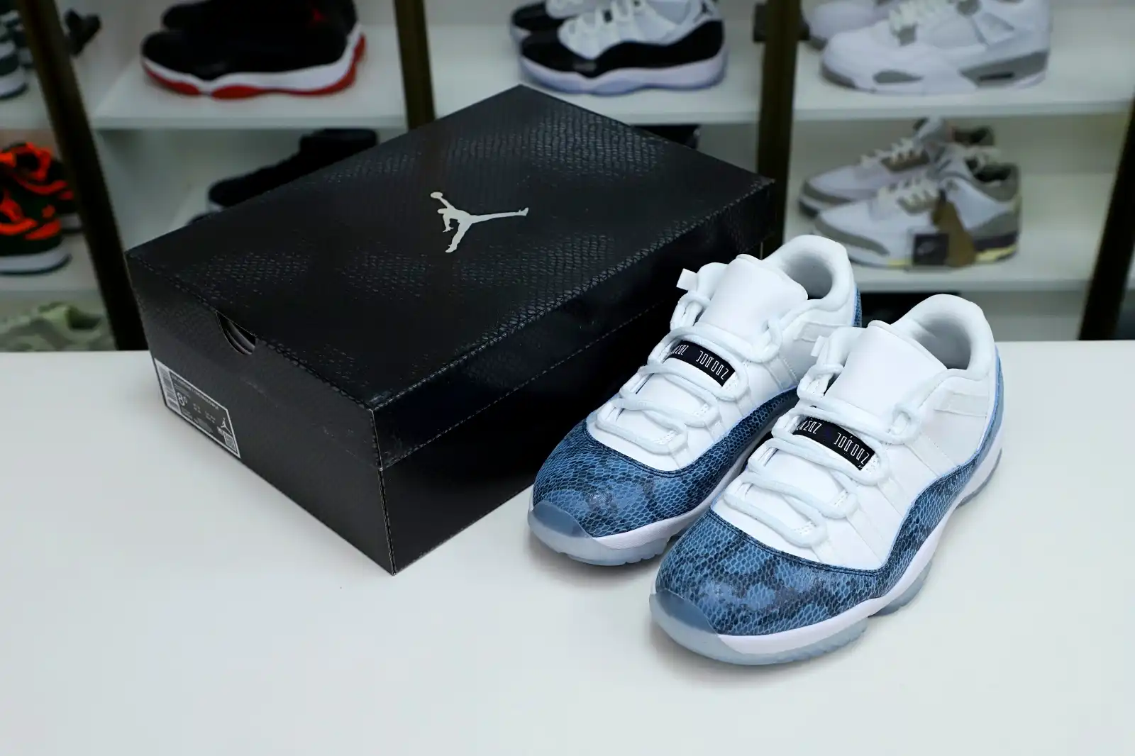 Kimikick Jordan Air Jordan 11 “navy snakeskin”