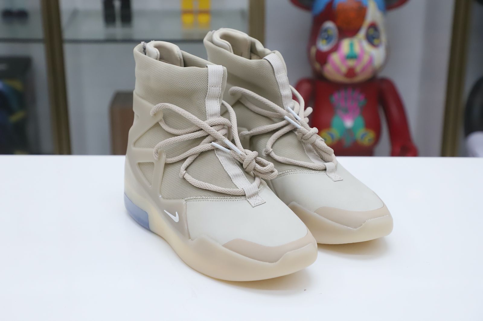 Kimi kick Nike Air Fear of God 1  oatmeal fog