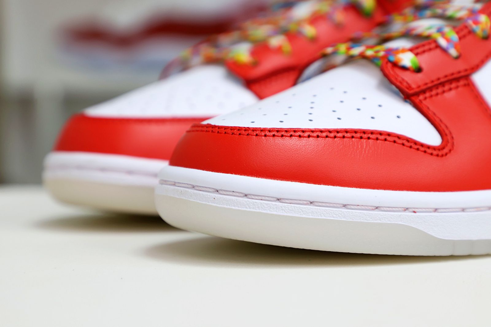 Kimi kick NIKE DUNK QS 'FRUITY PEBBLES'