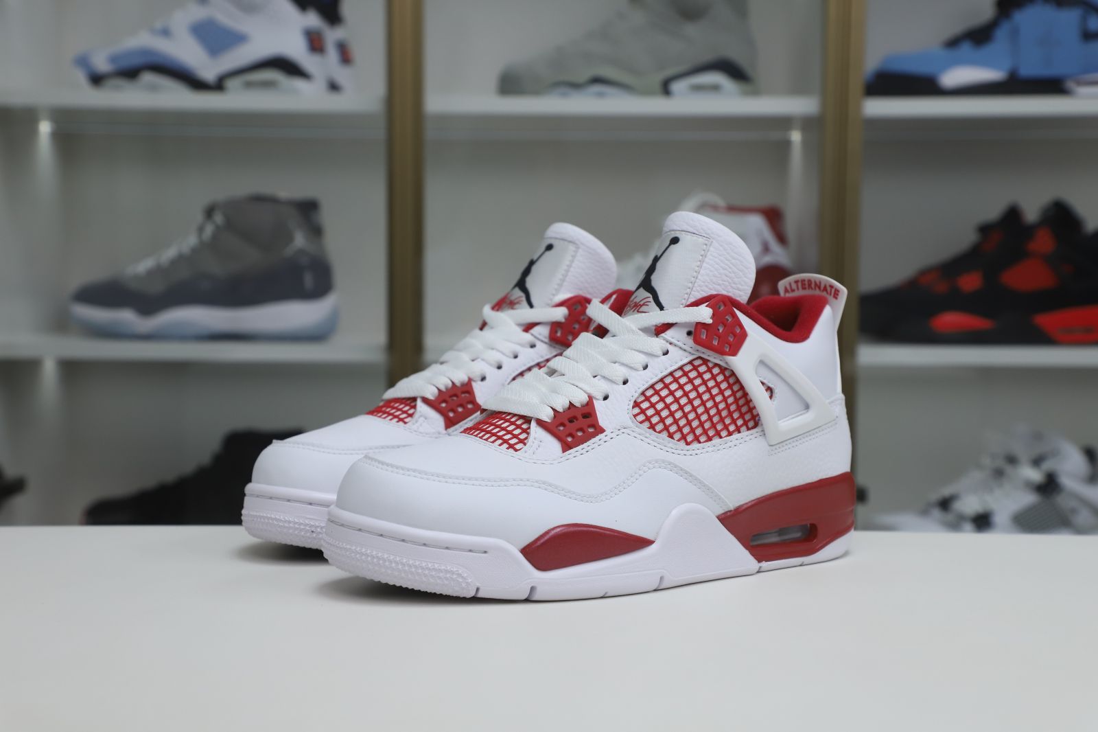 Kimi kick AIR JORDAN4 RETRO ALTERNATE 89