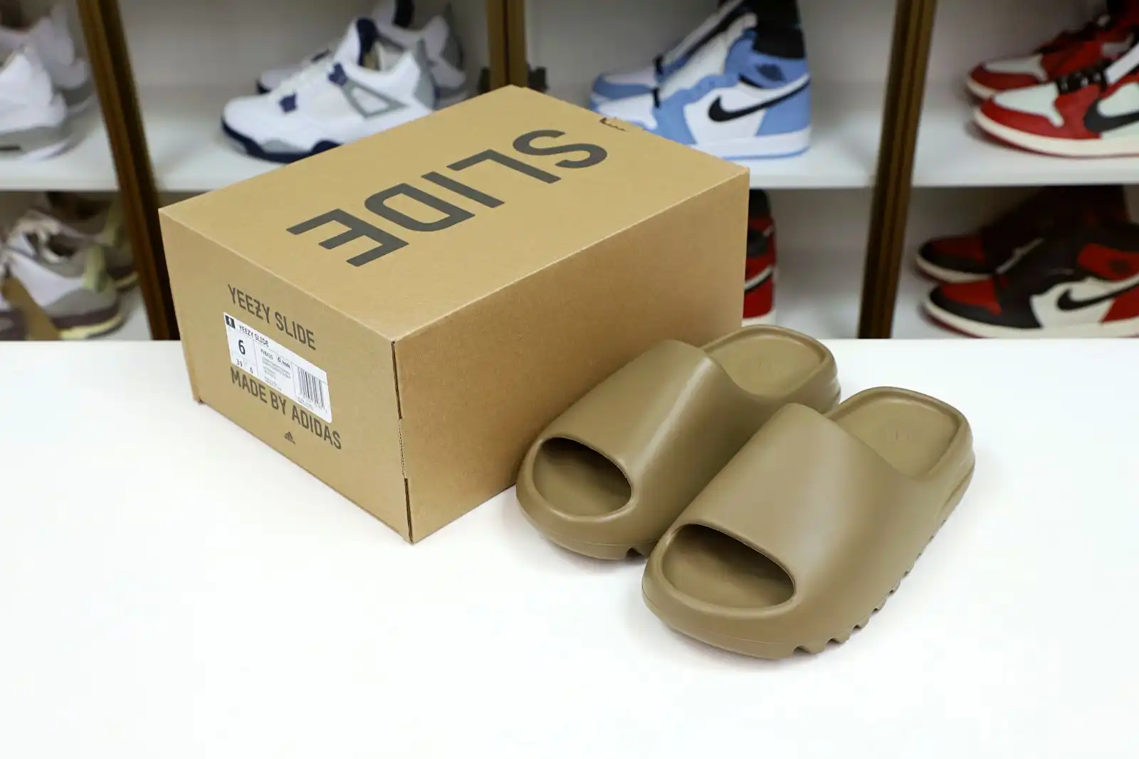 Kimikick Yeezy Slide BrownFV8425