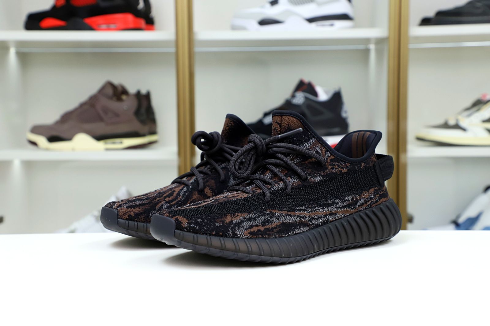 Kimi kick YEEZY BOOST 350 V2 MX ROCK