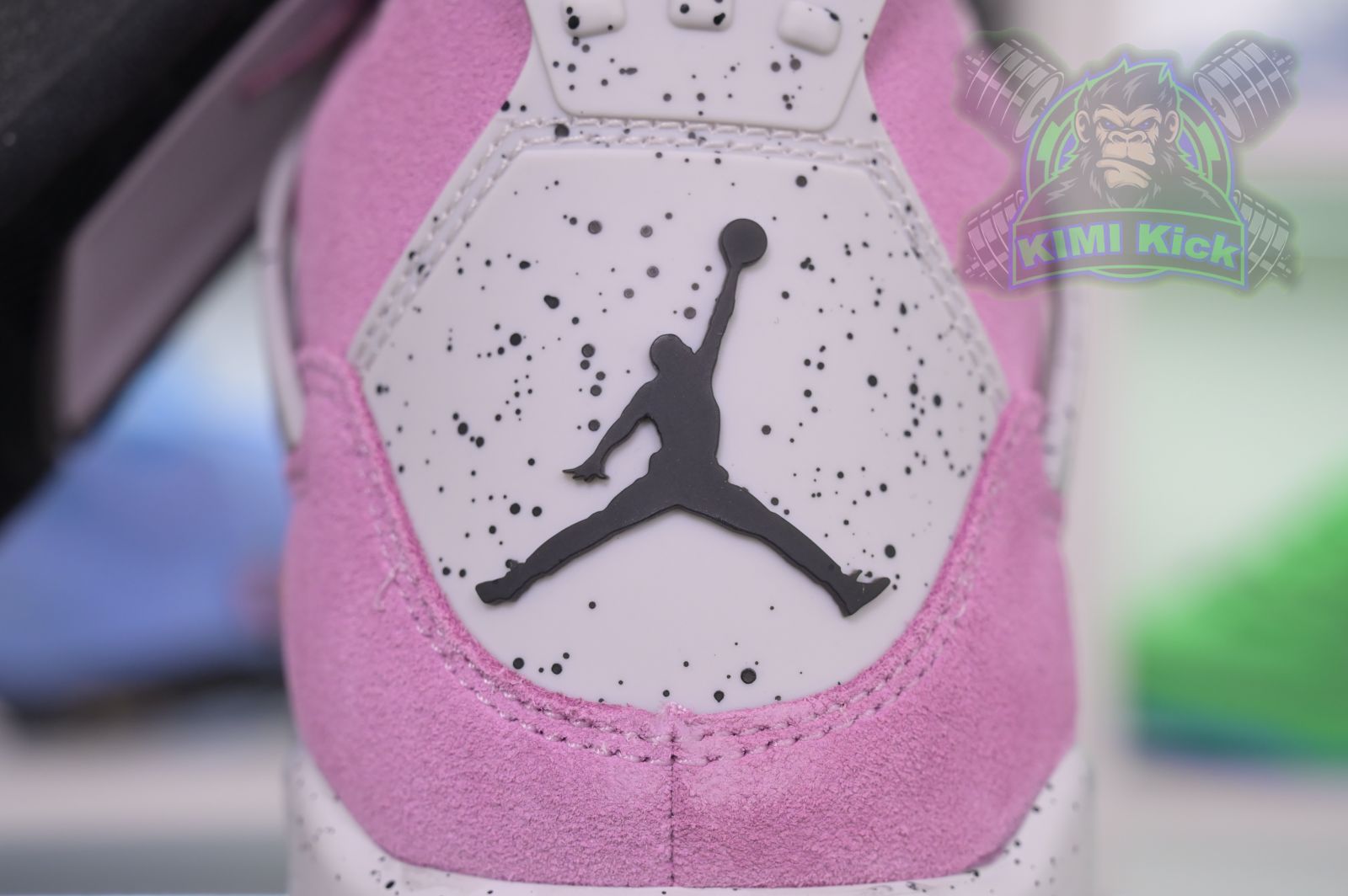 Kimi kick Jordan Air Jordan 4“Orchid”