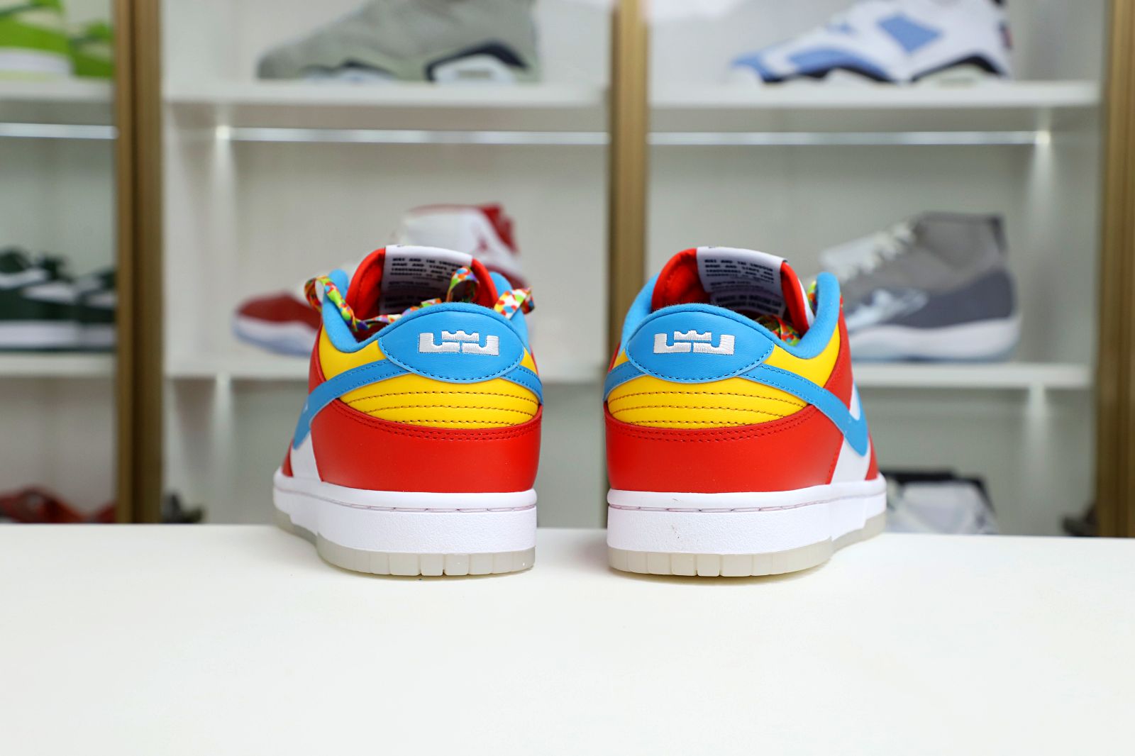 Kimi kick NIKE DUNK QS 'FRUITY PEBBLES'