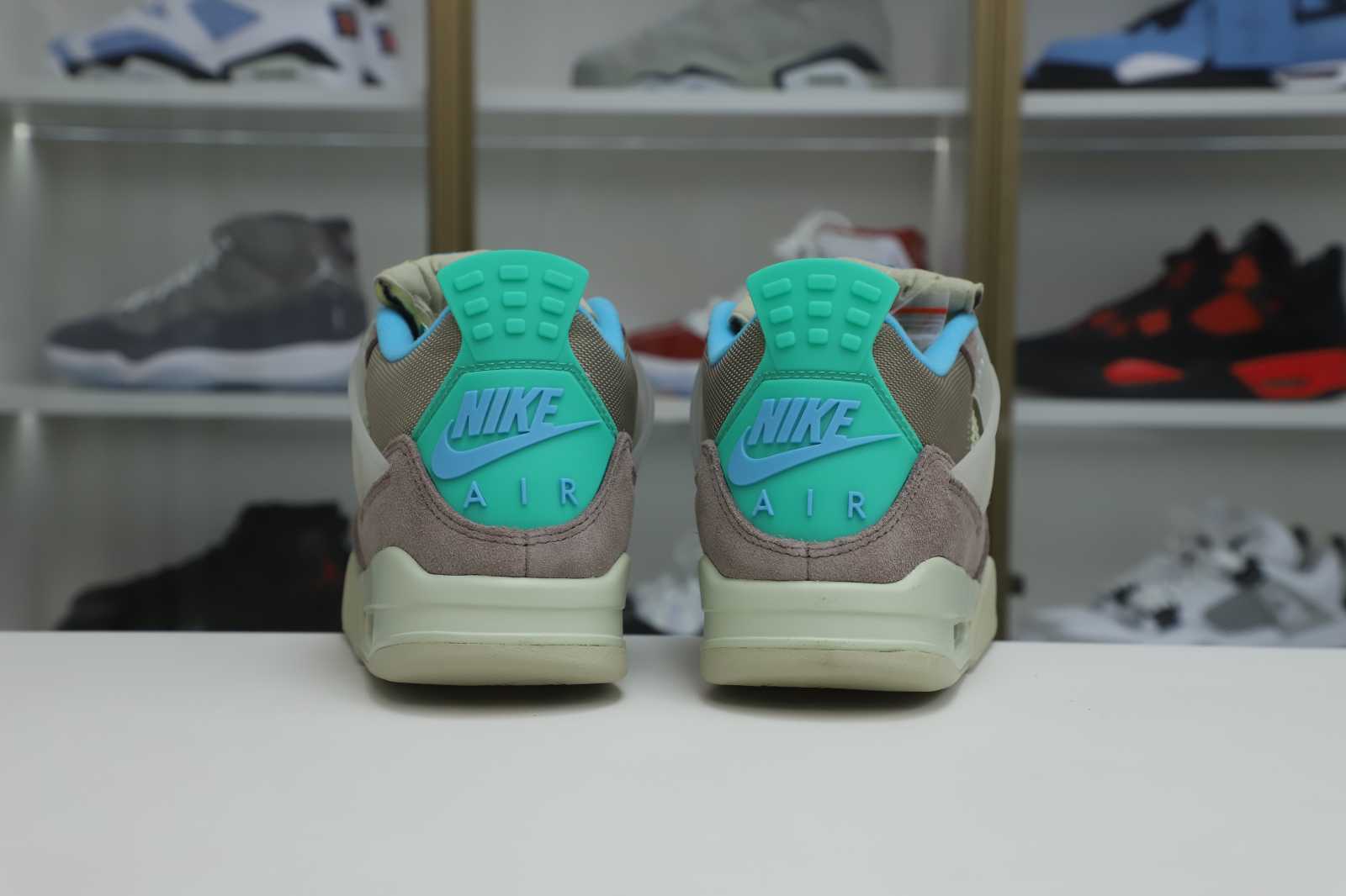 Kimi kick UNION LA X AIR JORDAN 4 RETRO 'TAUPE HAZE'