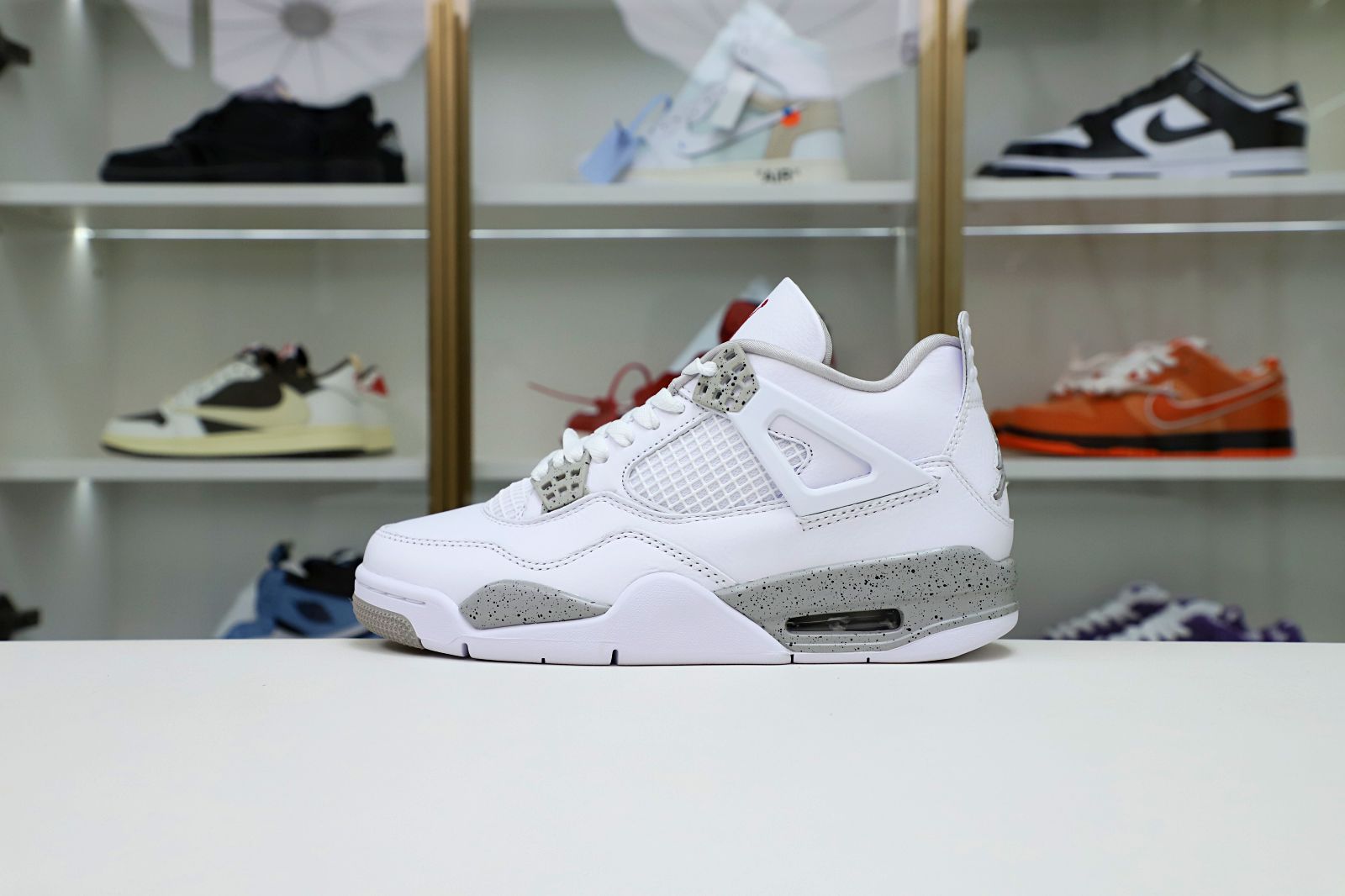 Kimi kick AIR JORDAN 4 RETRO 'WHITE OREO'