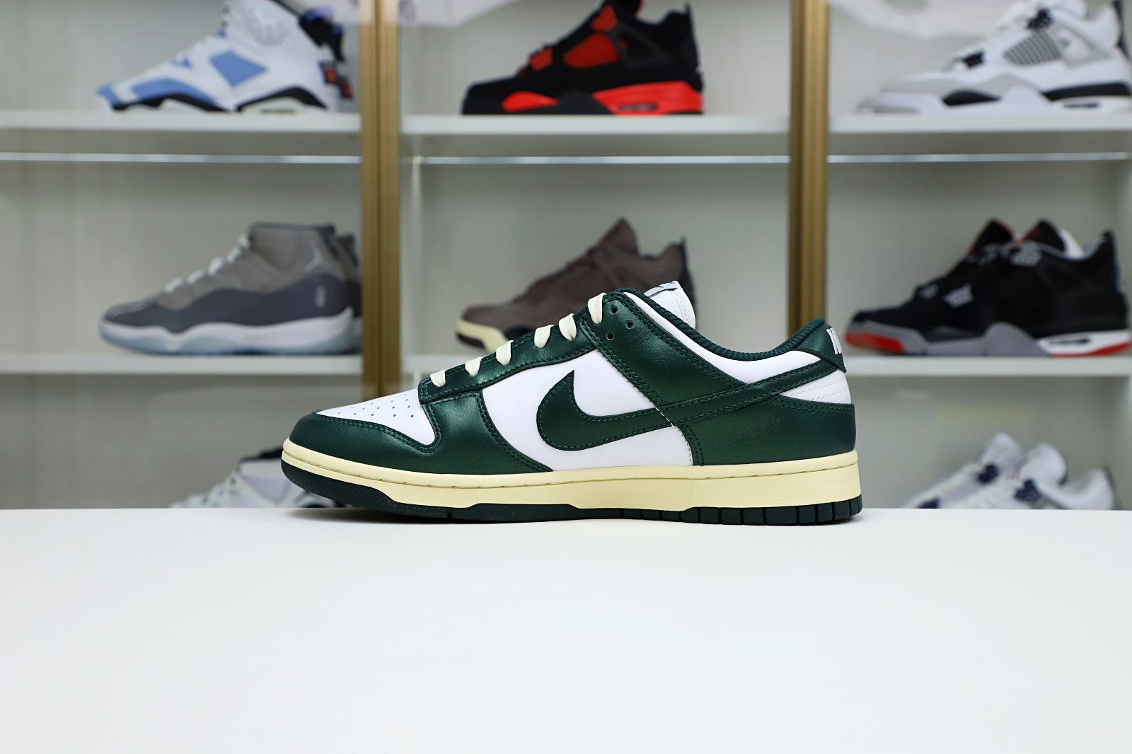 Kimi kick NIKE WMNS DUNK LOW 'VINTAGE GREEN'