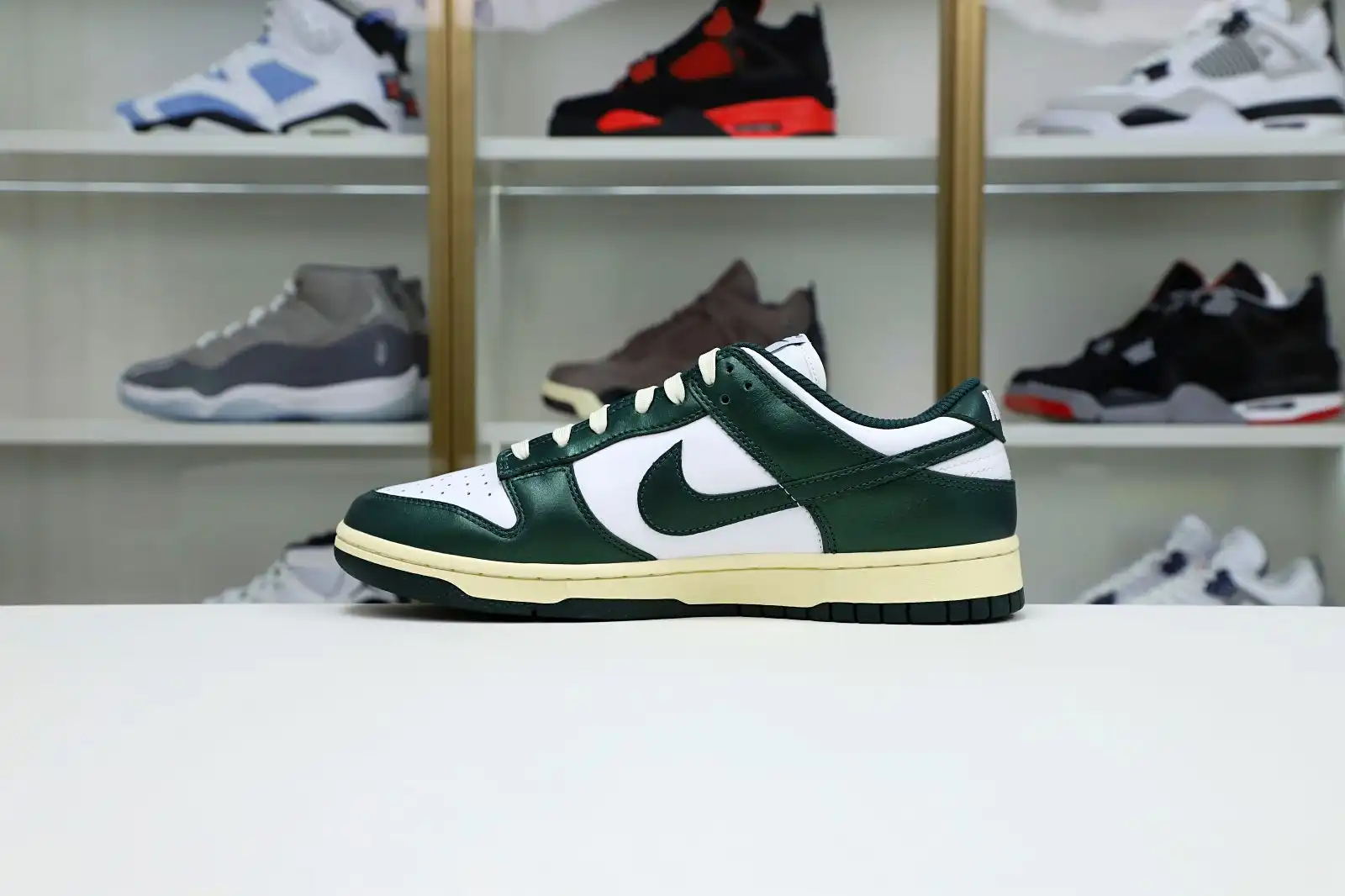 Kimikick NIKE WMNS DUNK LOW 'VINTAGE GREEN'