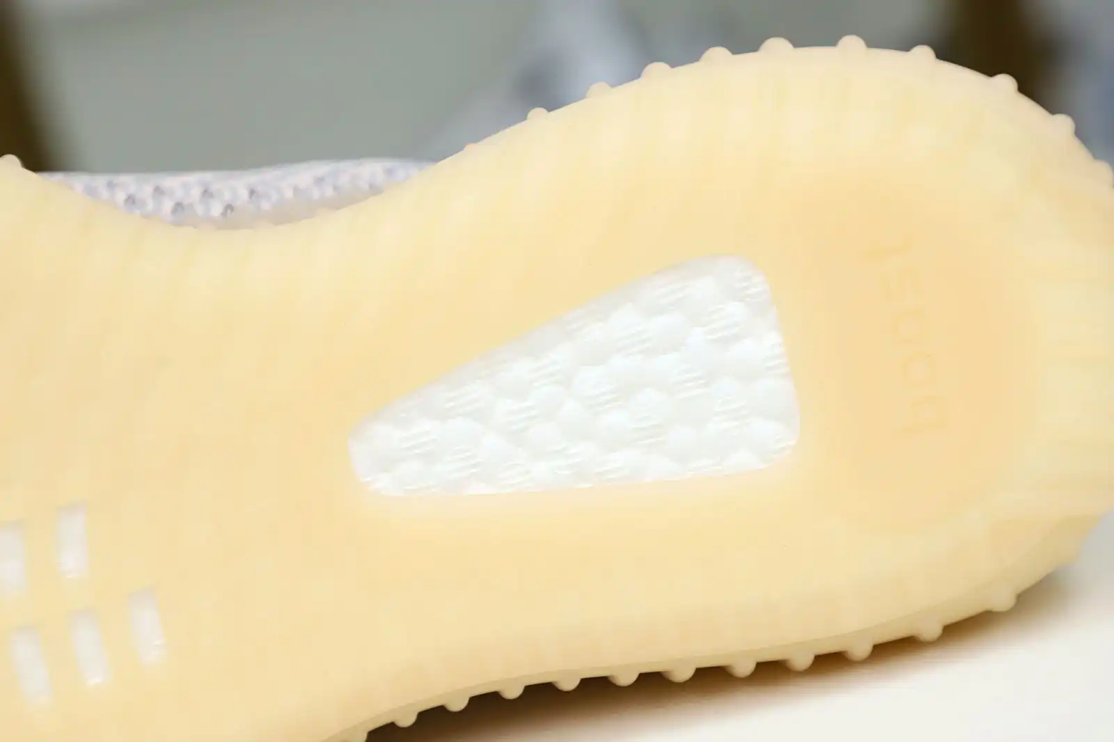 Kimikick YEEZY BOOST 350 V2 'SYNTH NON-REFLECTIVE'