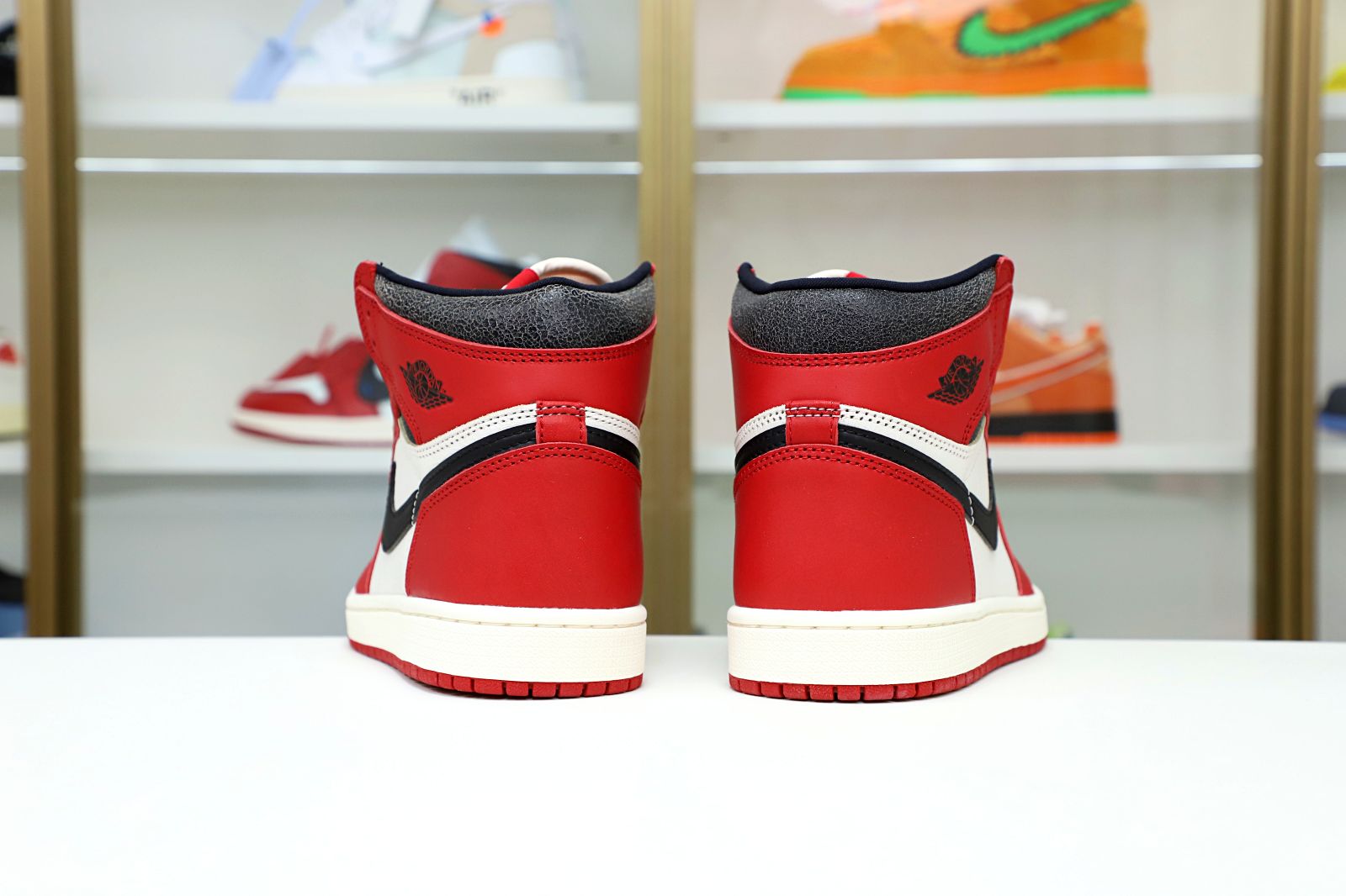 Kimi kick AIR JORDAN 1 REIMAGINED LOST AND FOUND “CHICAGO” 2022