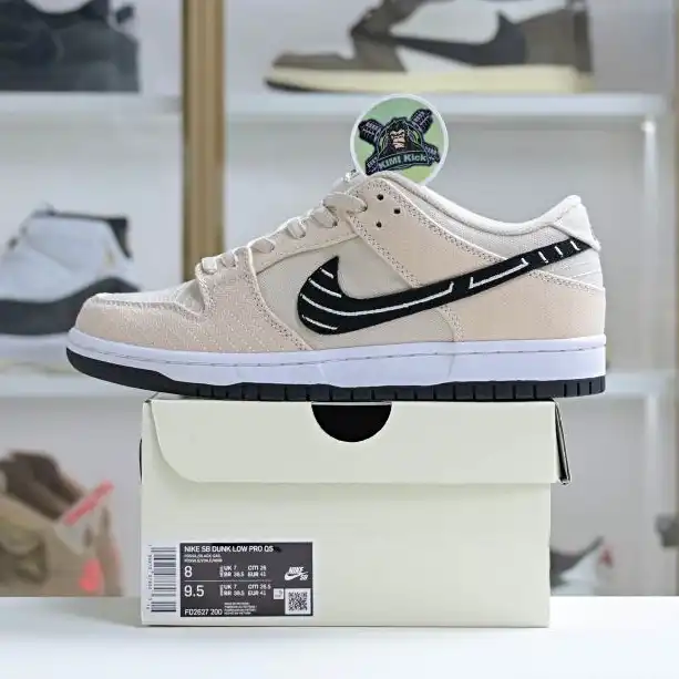 Kimikick Albino &amp; Preto x Nike Dunk SB Low Pro 