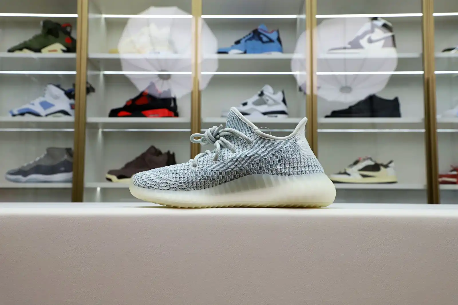 Kimikick YEEZY BOOST 350 V2 'CLOUD WHITE NON-REFLECTIVE'