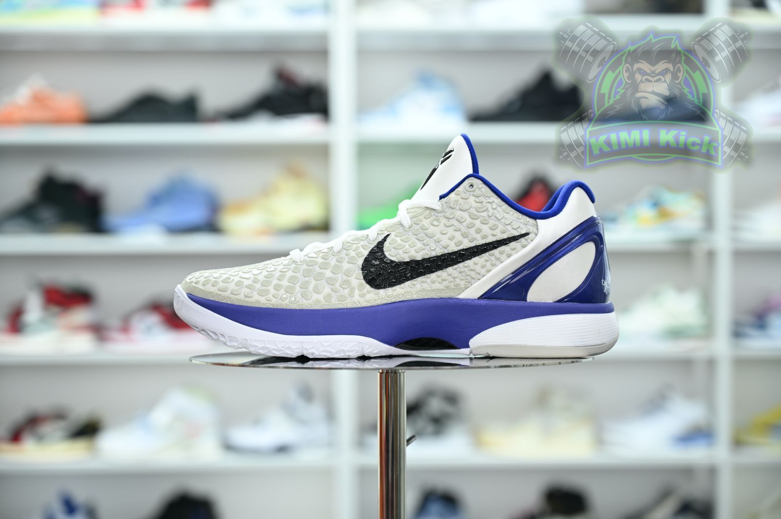 Kimi kick Nike Zoom Kobe 6Concord