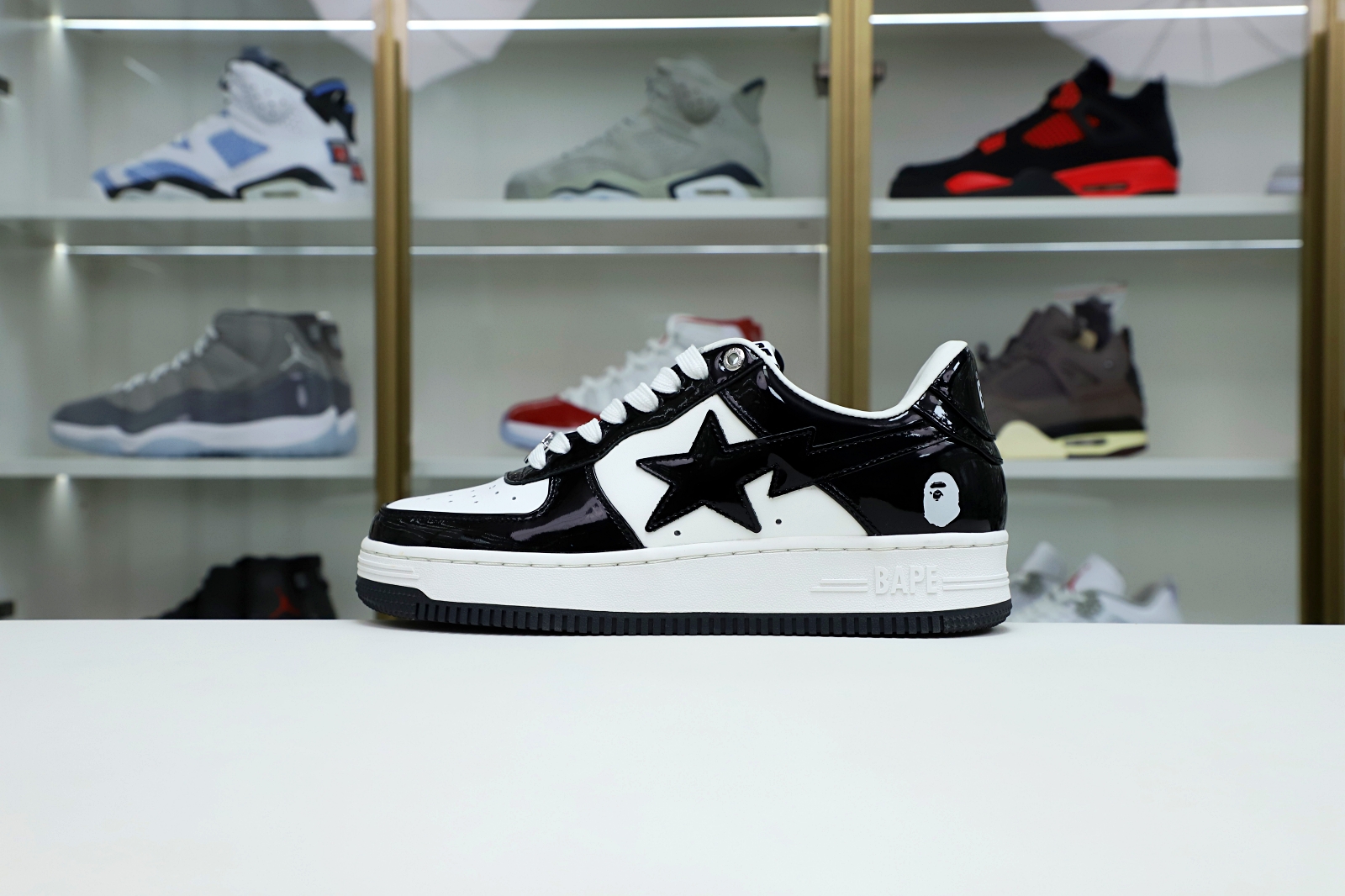 Kimi kick BAPESTA 'BLACK'