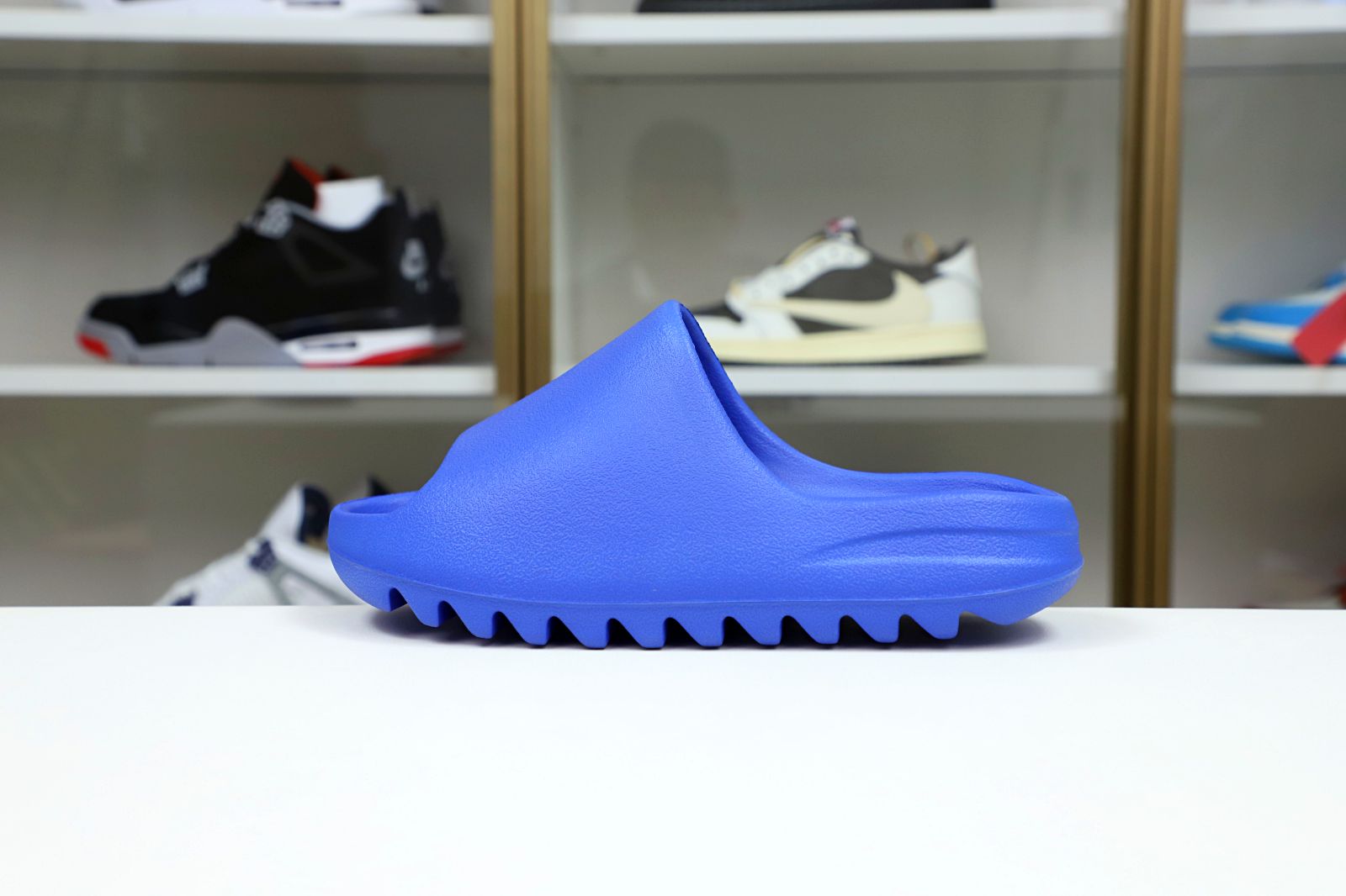 Kimi kick YEEZY SLIDE AZURE 2022