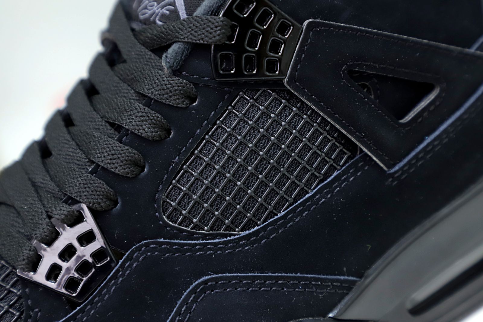 Kimi kick AIR JORDAN 4 RETRO 'BLACK CAT' 2020