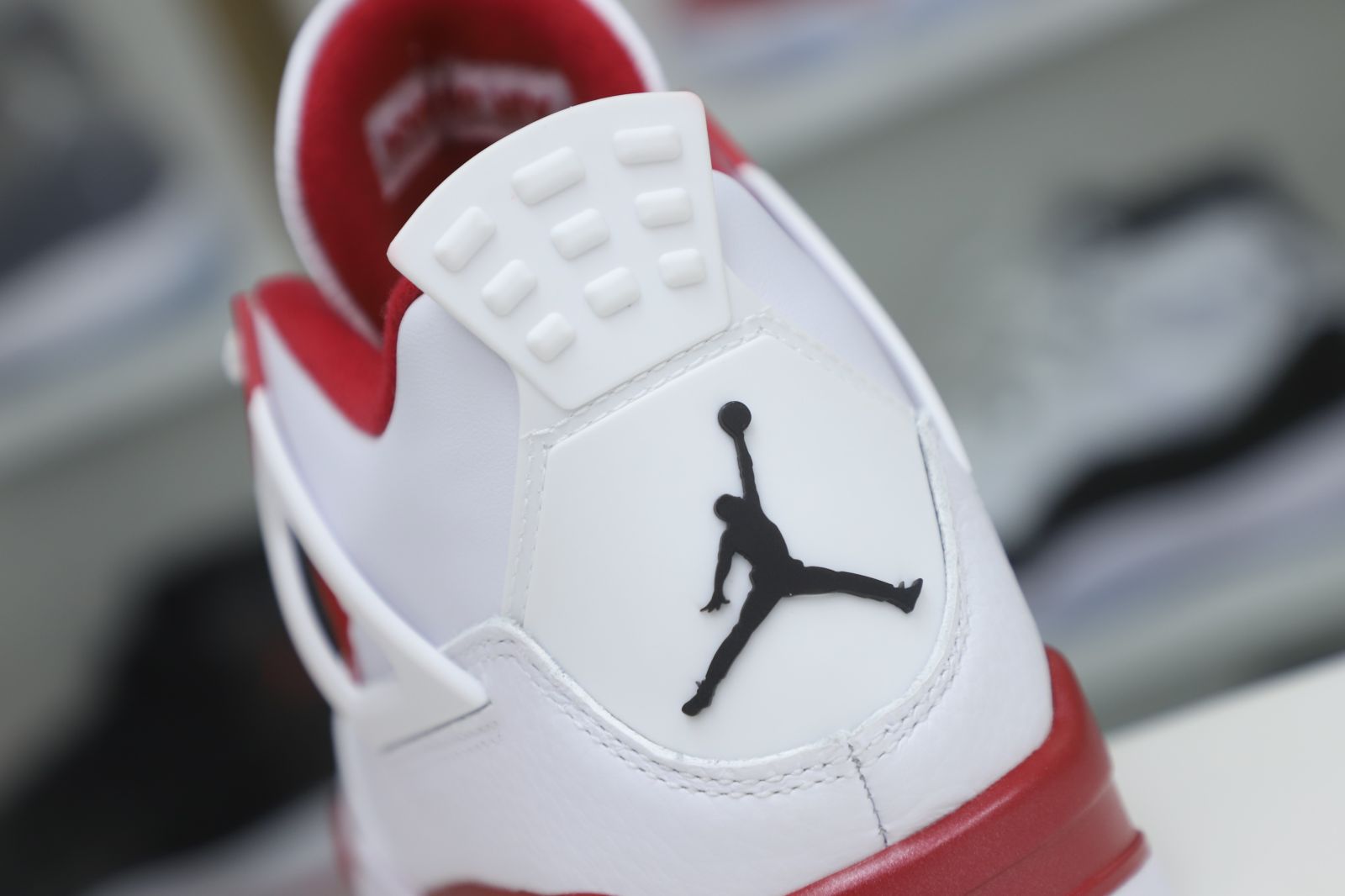 Kimi kick AIR JORDAN4 RETRO ALTERNATE 89