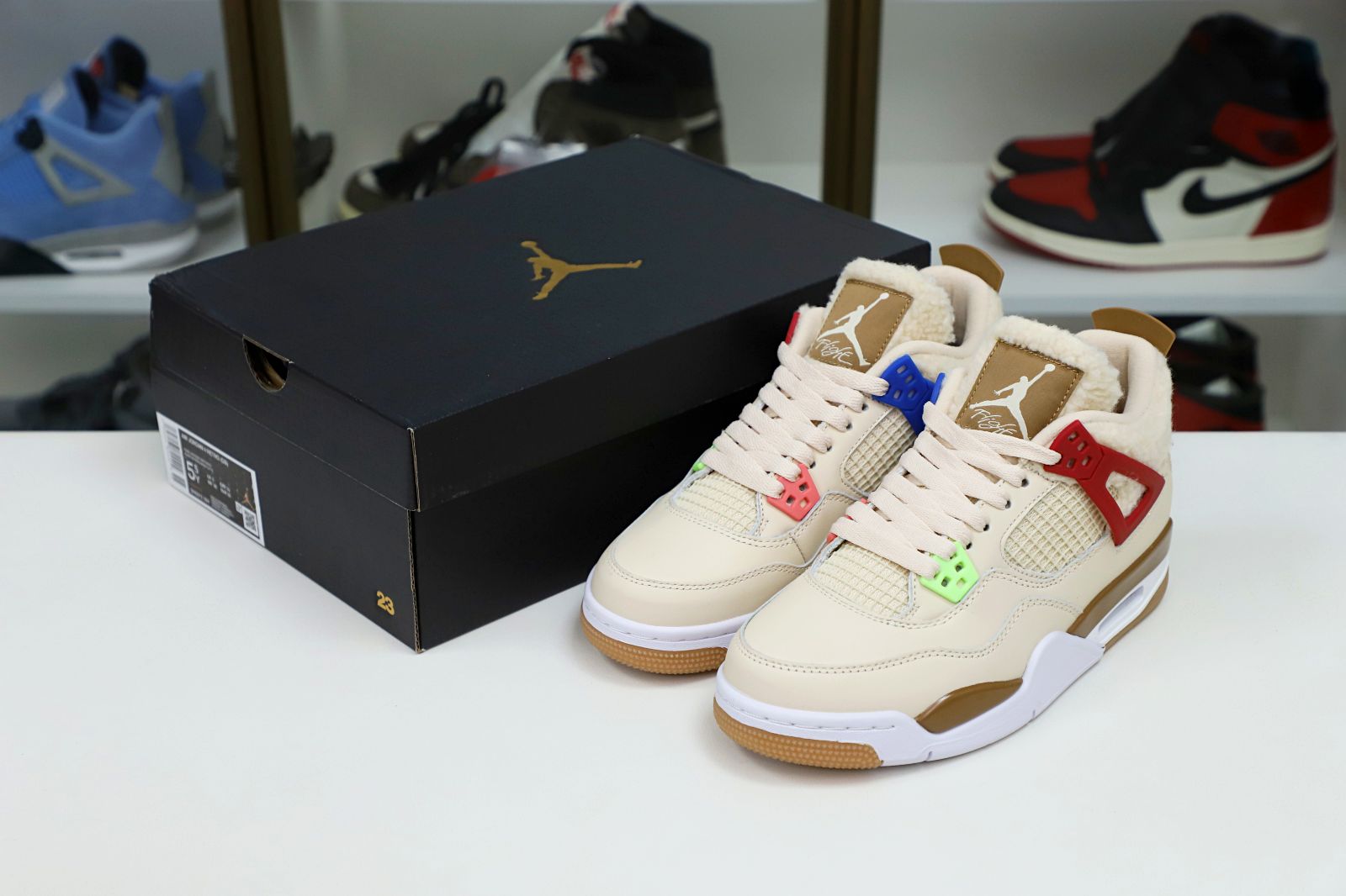 Kimi kick AIR JORDAN 4 RETRO GS 'WILD THINGS'