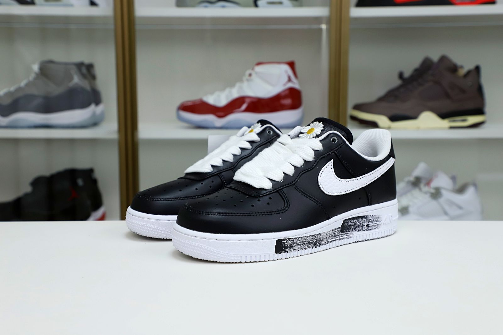 Kimi kick Nike Air Force 1 Low PMO