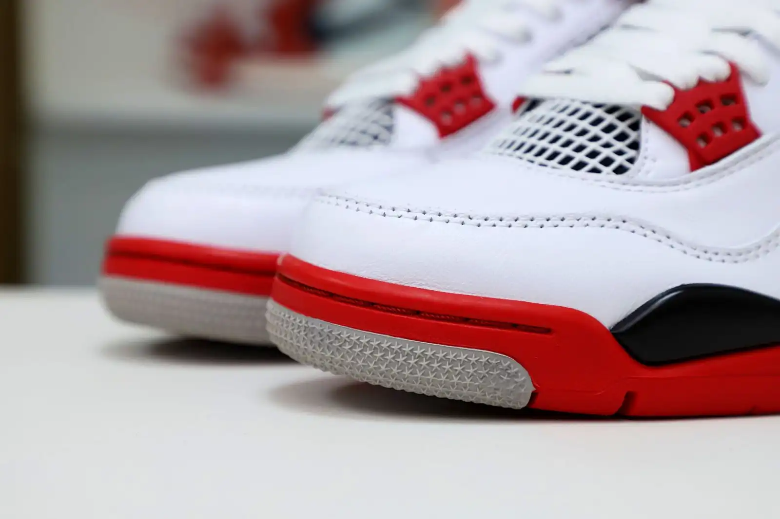 Kimikick AIR JORDAN 4 RETRO 'FIRE RED' 2012