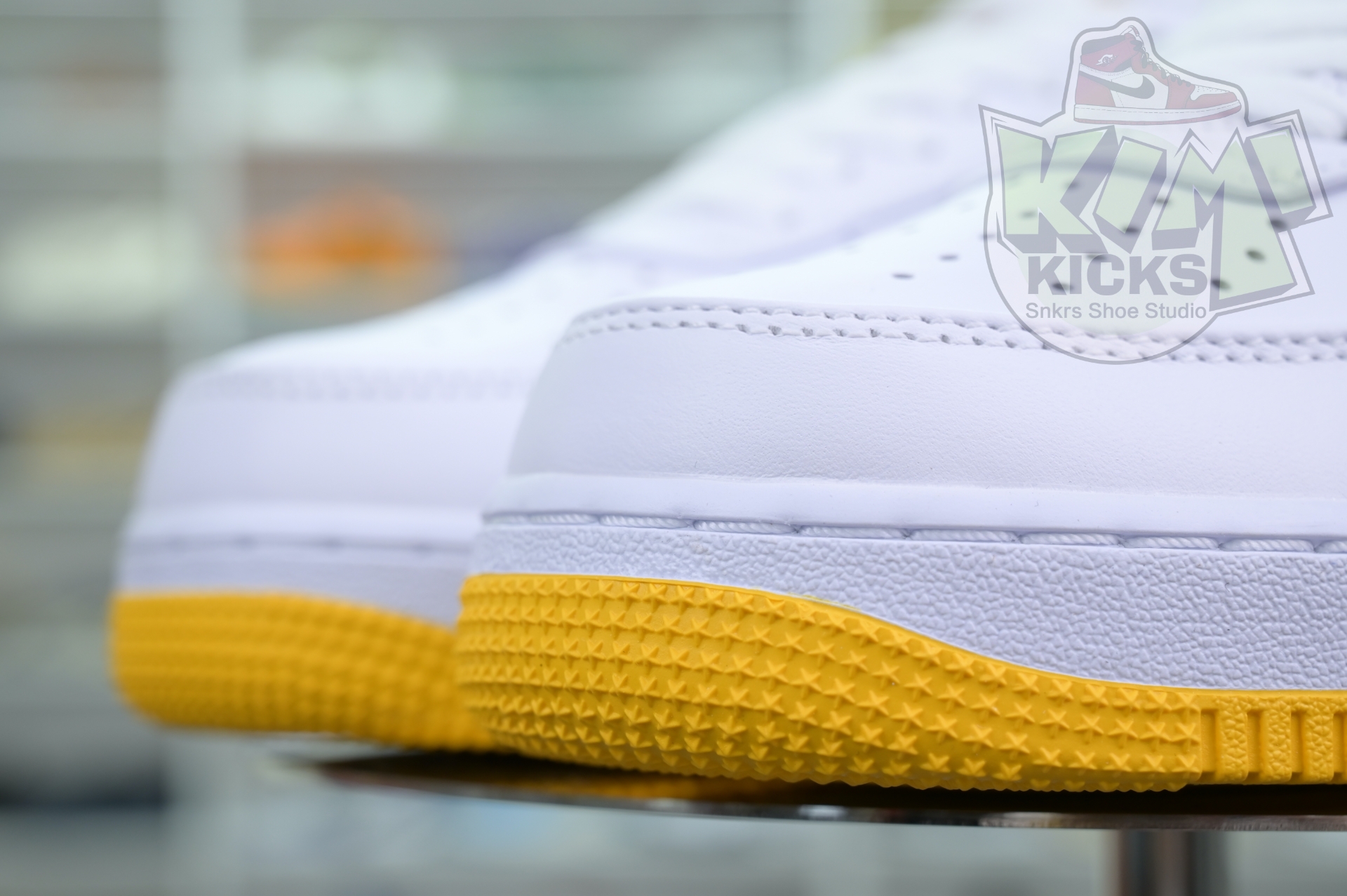 Kimi kick Kobe Bryant x Nike Air Force 1