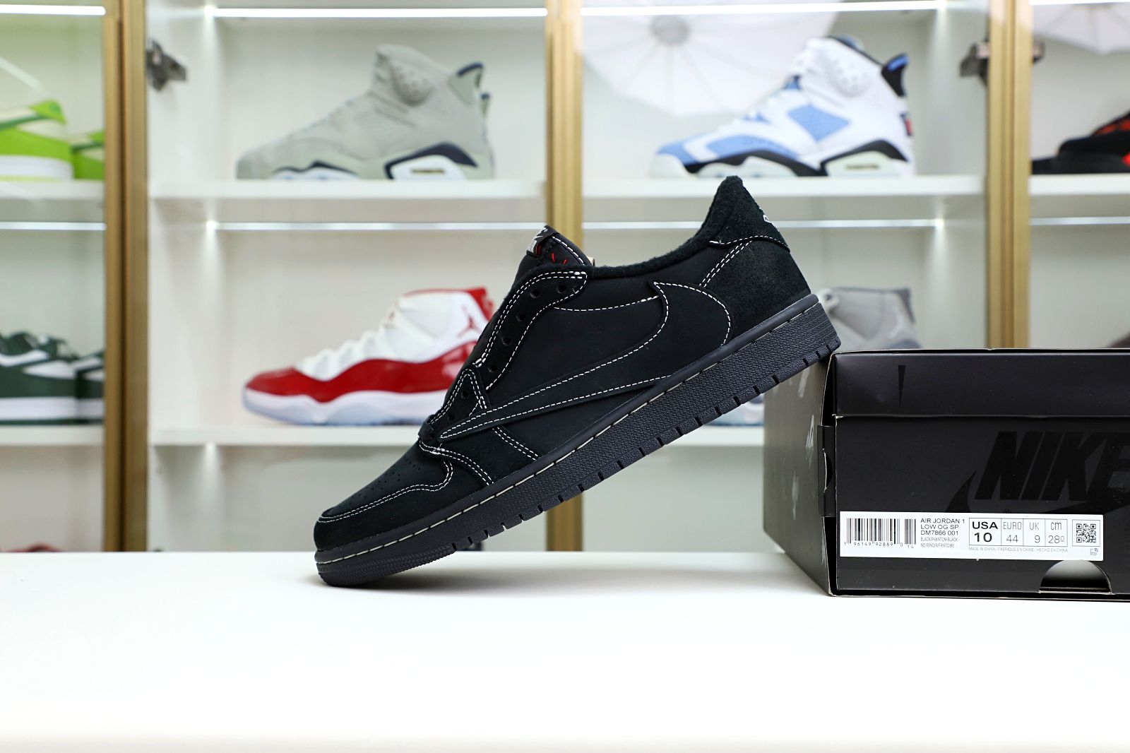 Kimi kick TRAVIS SCOTT X NIKE AIR JORDAN 1 LOW OG “BLACK PHANTOM”