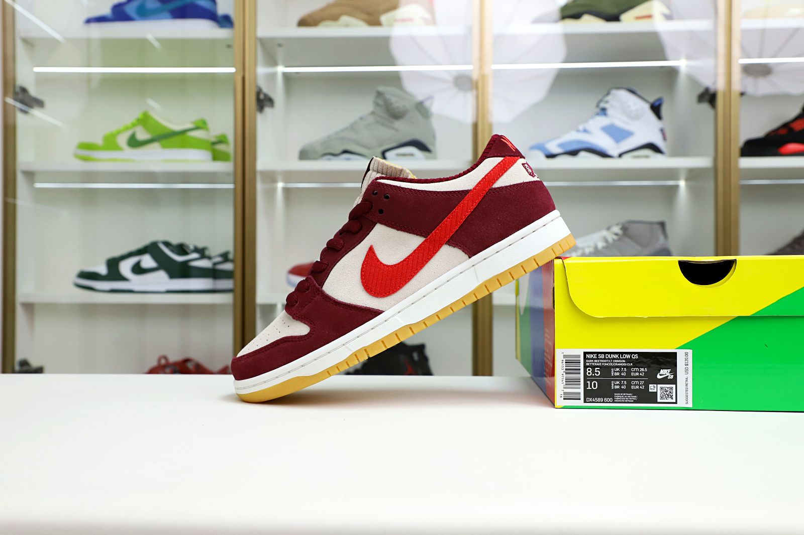 Kimi kick Nike Dunk SB Low Skate Like a Girl