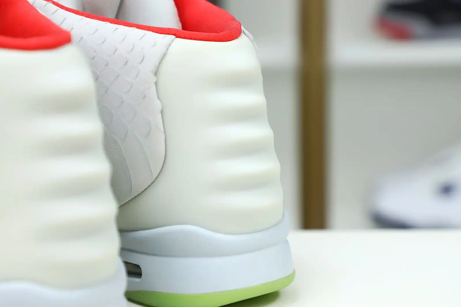 Kimikick Nike Air Yeezy 2 nrg kanye west