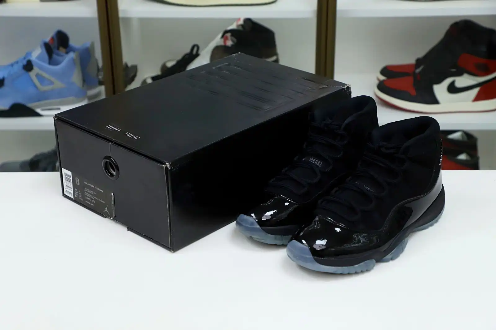 Kimikick AIR JORDAN 11 RETRO 'CAP AND GOWN'