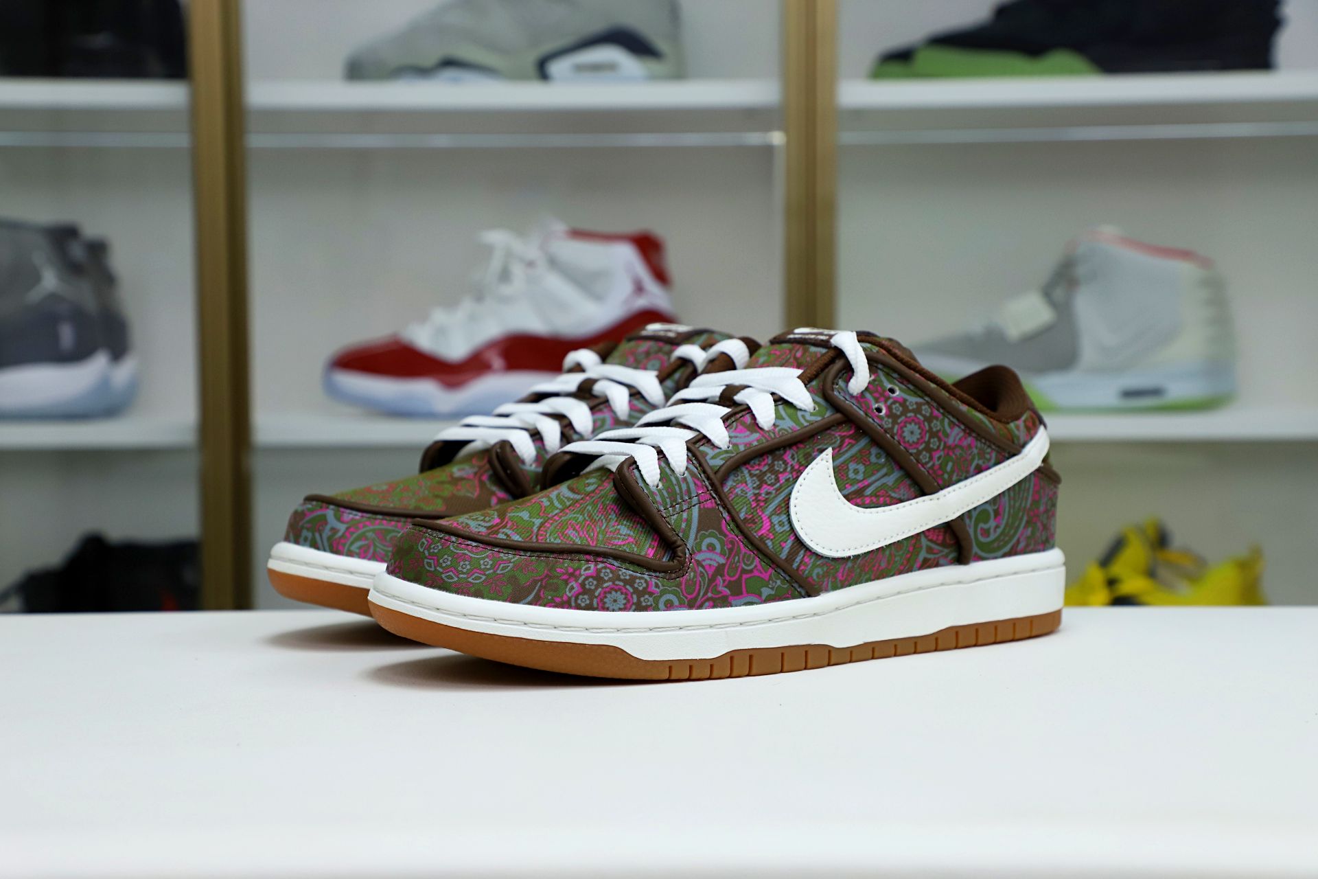 Kimi kick Nike Dunk SB Low Paisley