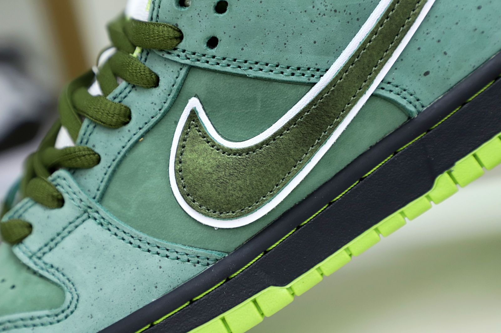 Kimi kick Concepts x Nike SB Dunk Low Green Lobster