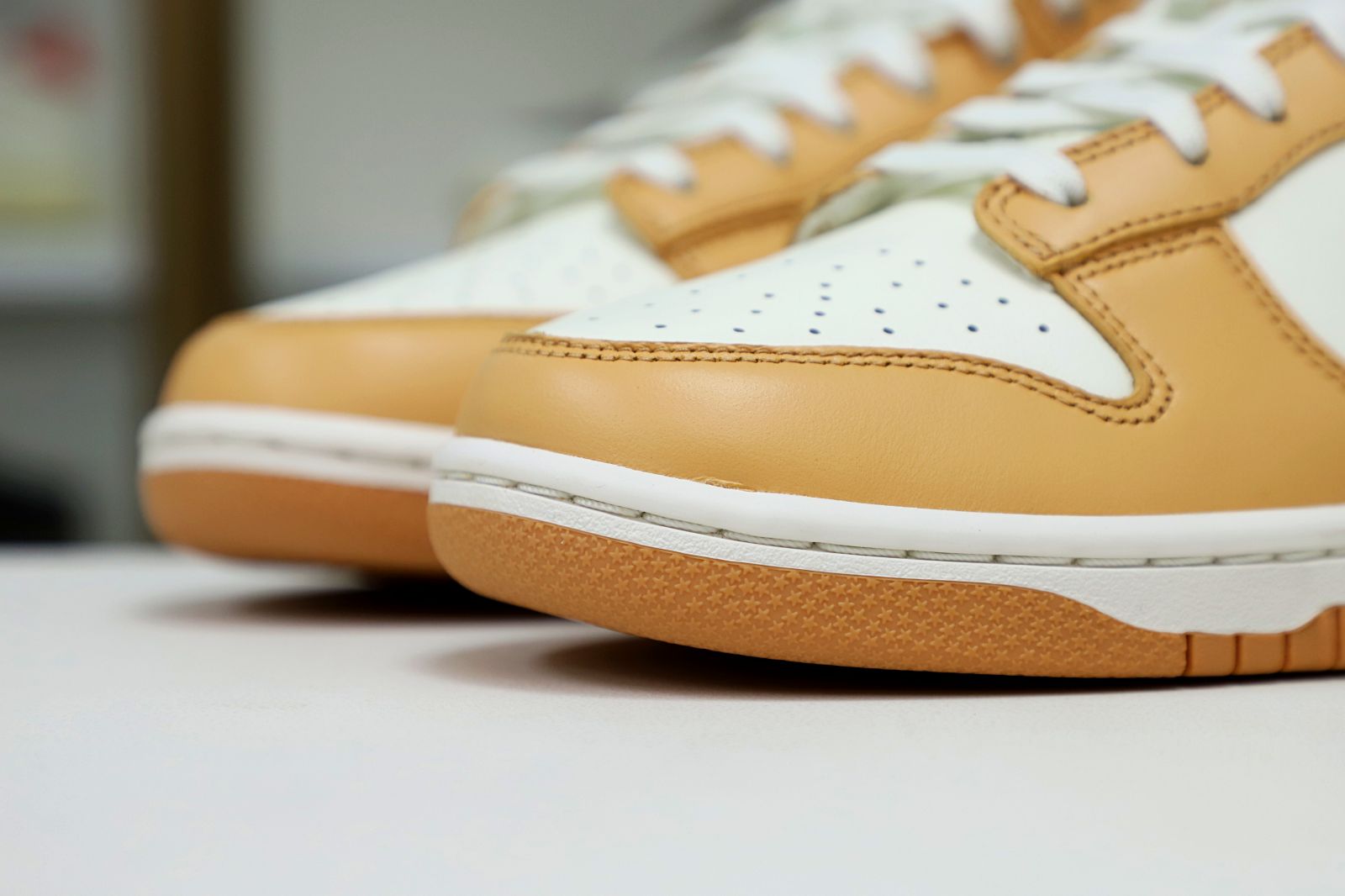 Kimi kick WMNS DUNK LOW 'HARVEST MOON'