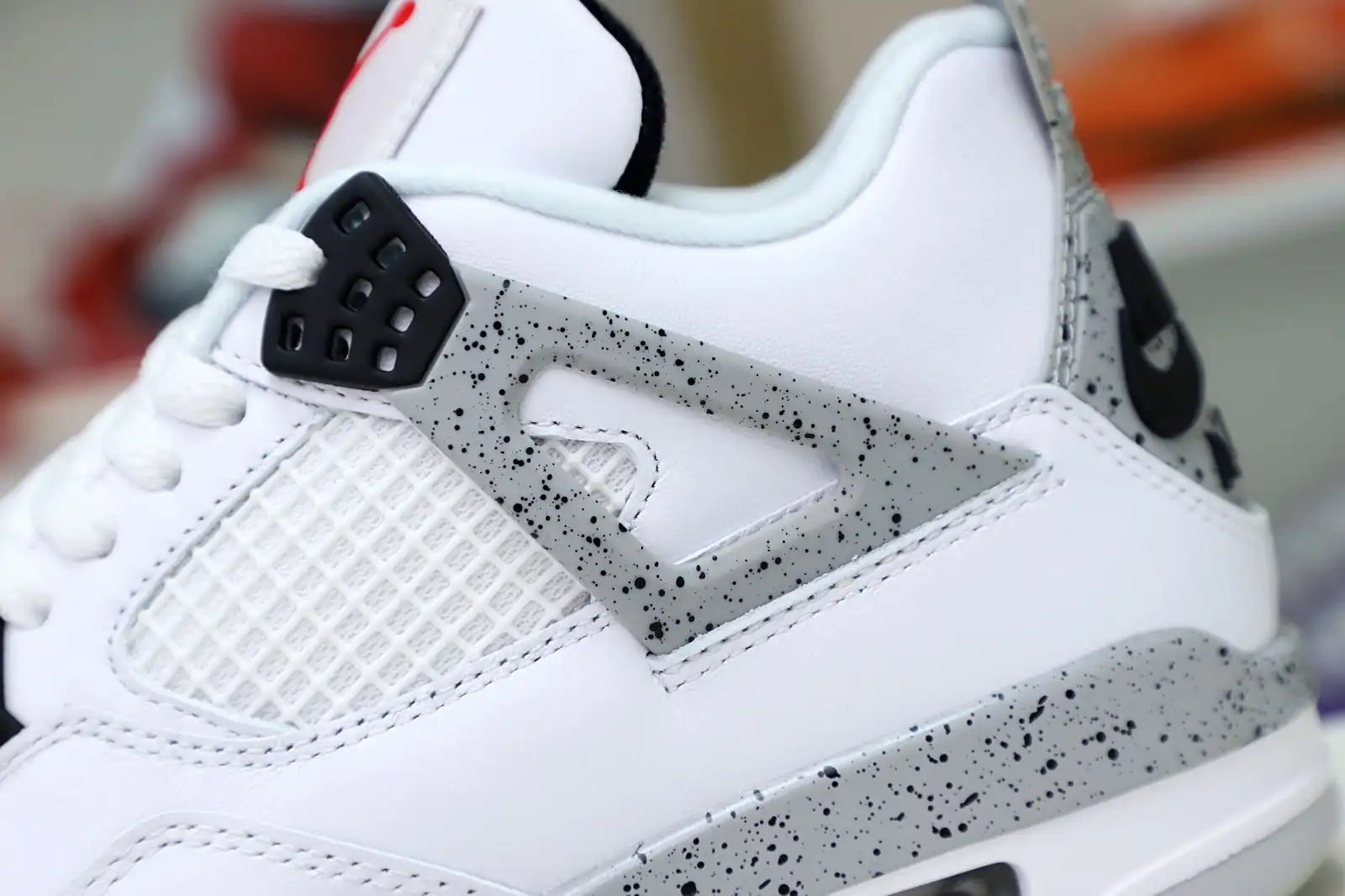 Rep Kimi kick Air Jordan 4 Retro White Cement