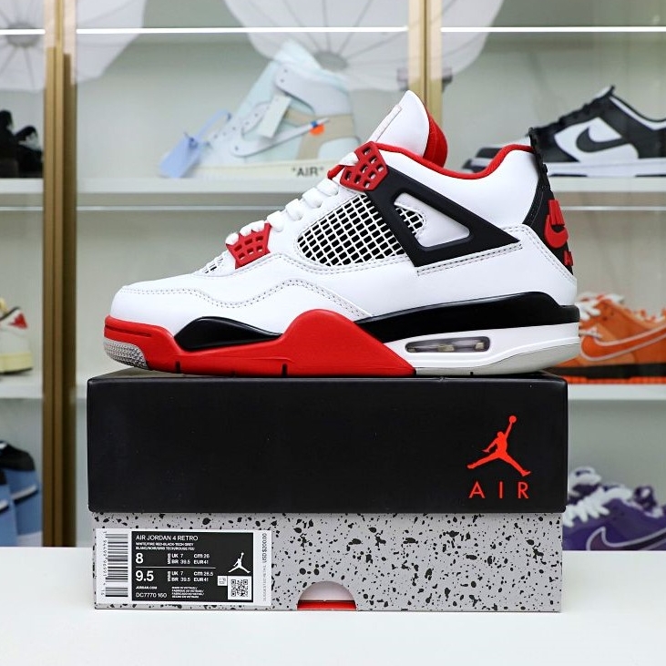 Kimi kick AIR JORDAN 4 RETRO 'FIRE RED' 2012