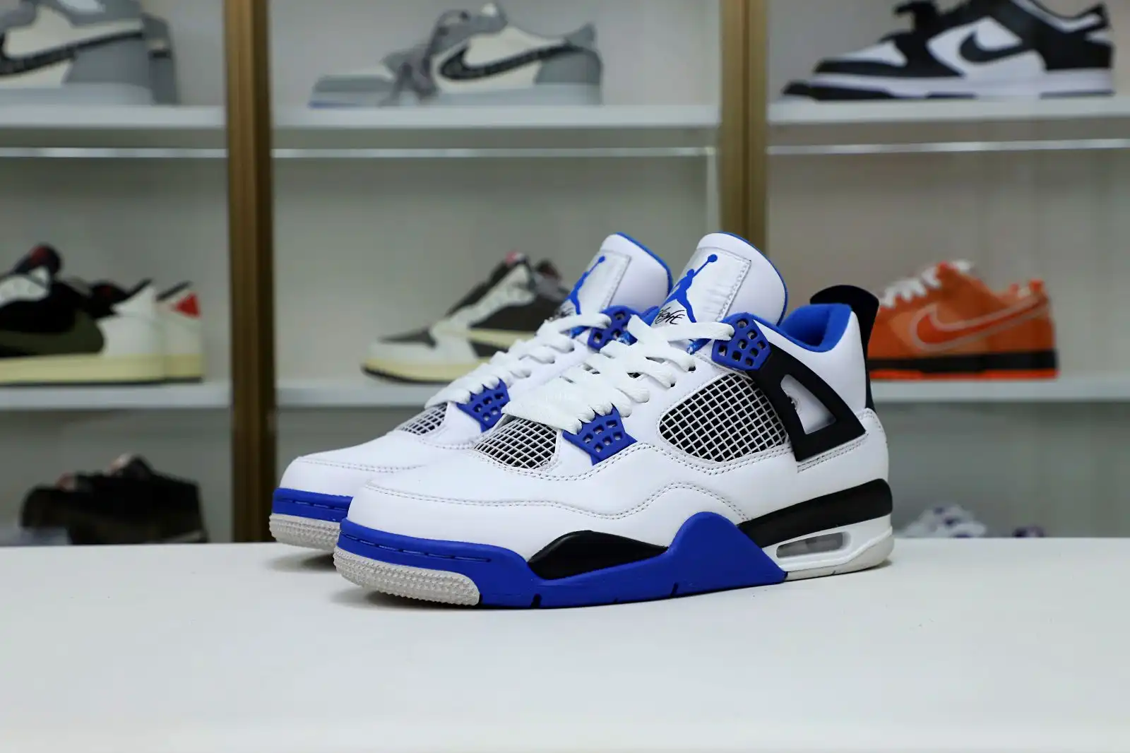 Cheap Kimi kick AIR JORDAN 4 RETRO MOTORSPORTS