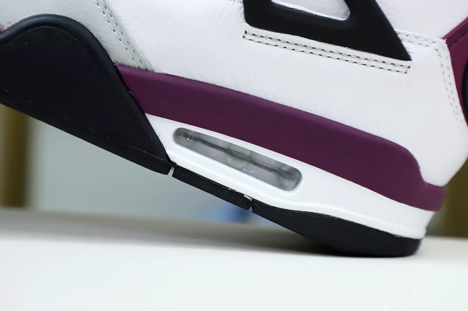 Cheap Kimi kick AIR JORDAN PARIS SAINT-GERMAIN X AIR JORDAN 4 RETRO 'BORDEAUX'