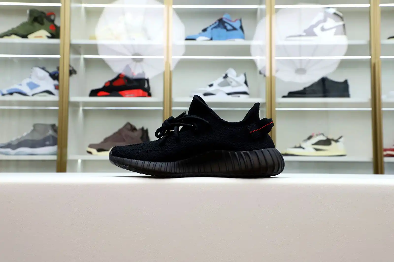 Kimikick YEEZY BOOST 350 V2 'BRED'