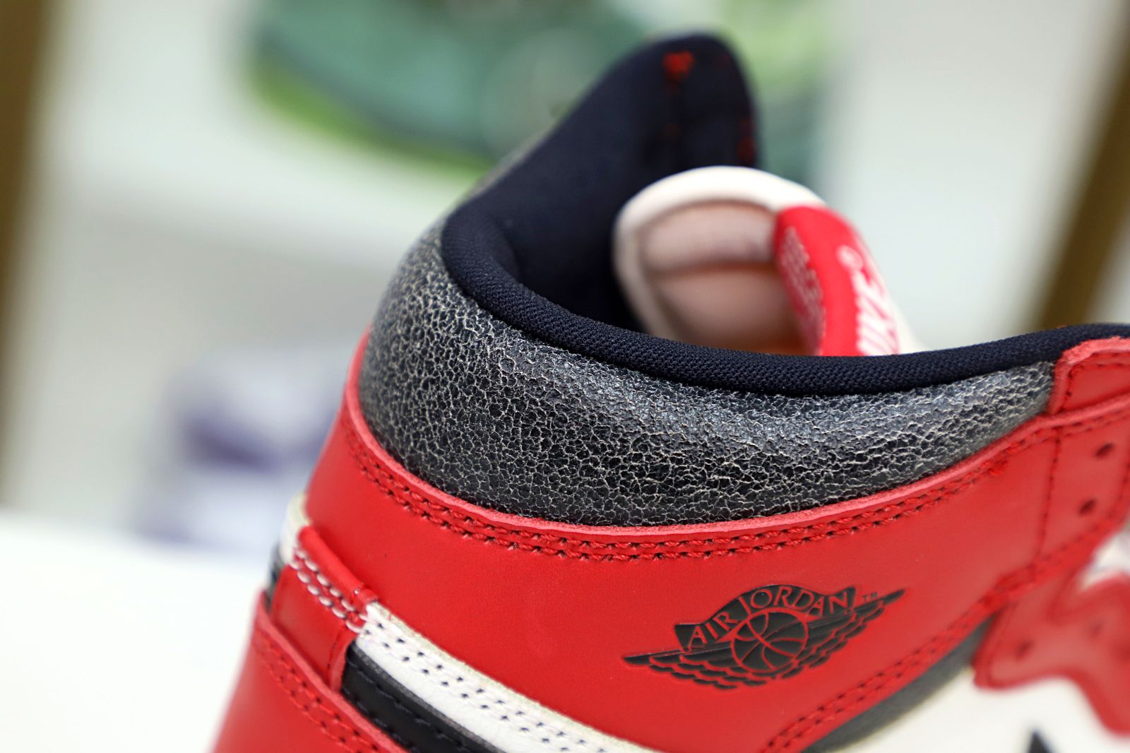 Kimi kick AIR JORDAN 1 REIMAGINED LOST AND FOUND “CHICAGO” 2022