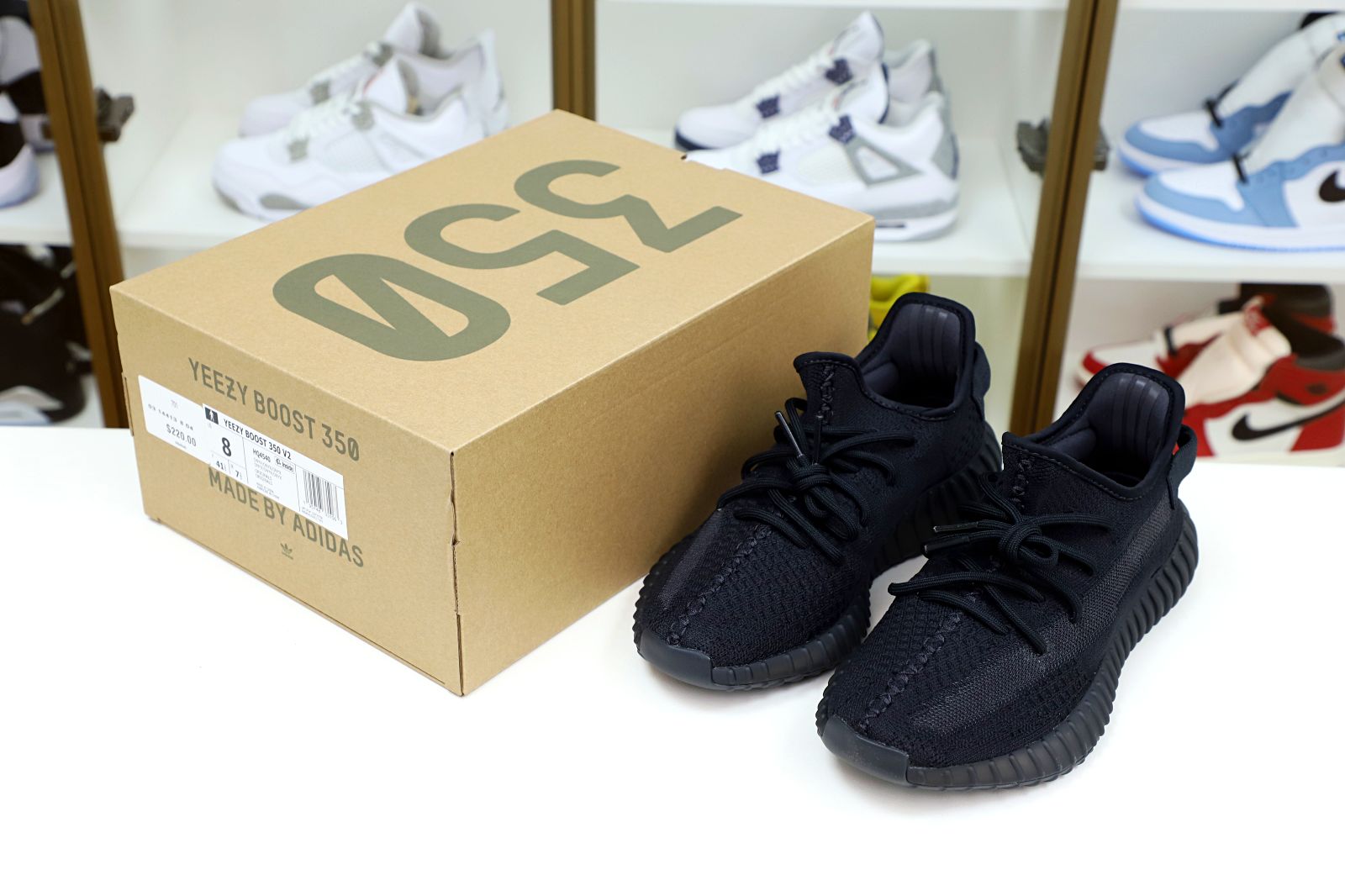 Kimi kick YEEZY BOOST 350 V2 ONYX